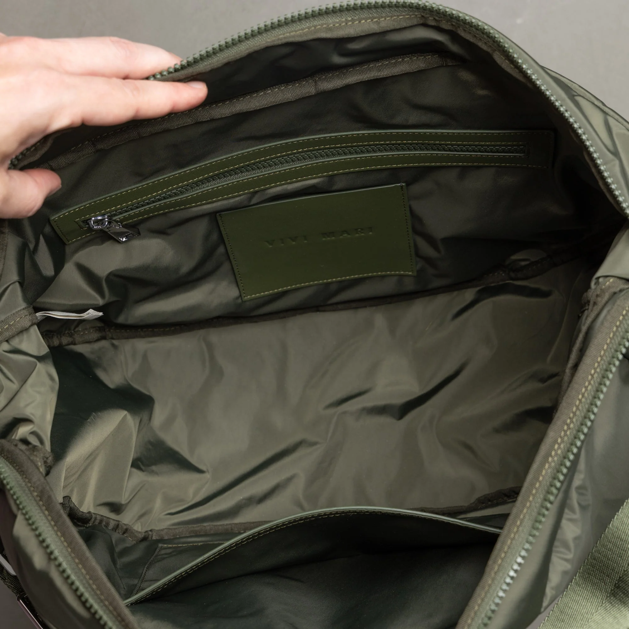 Padded Hip Bag oversized - olive - Image 8