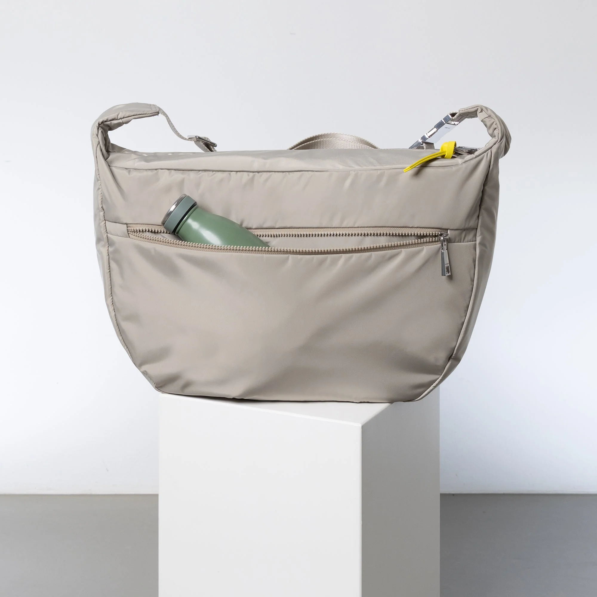 Padded Hip Bag oversized - stone - Image 13