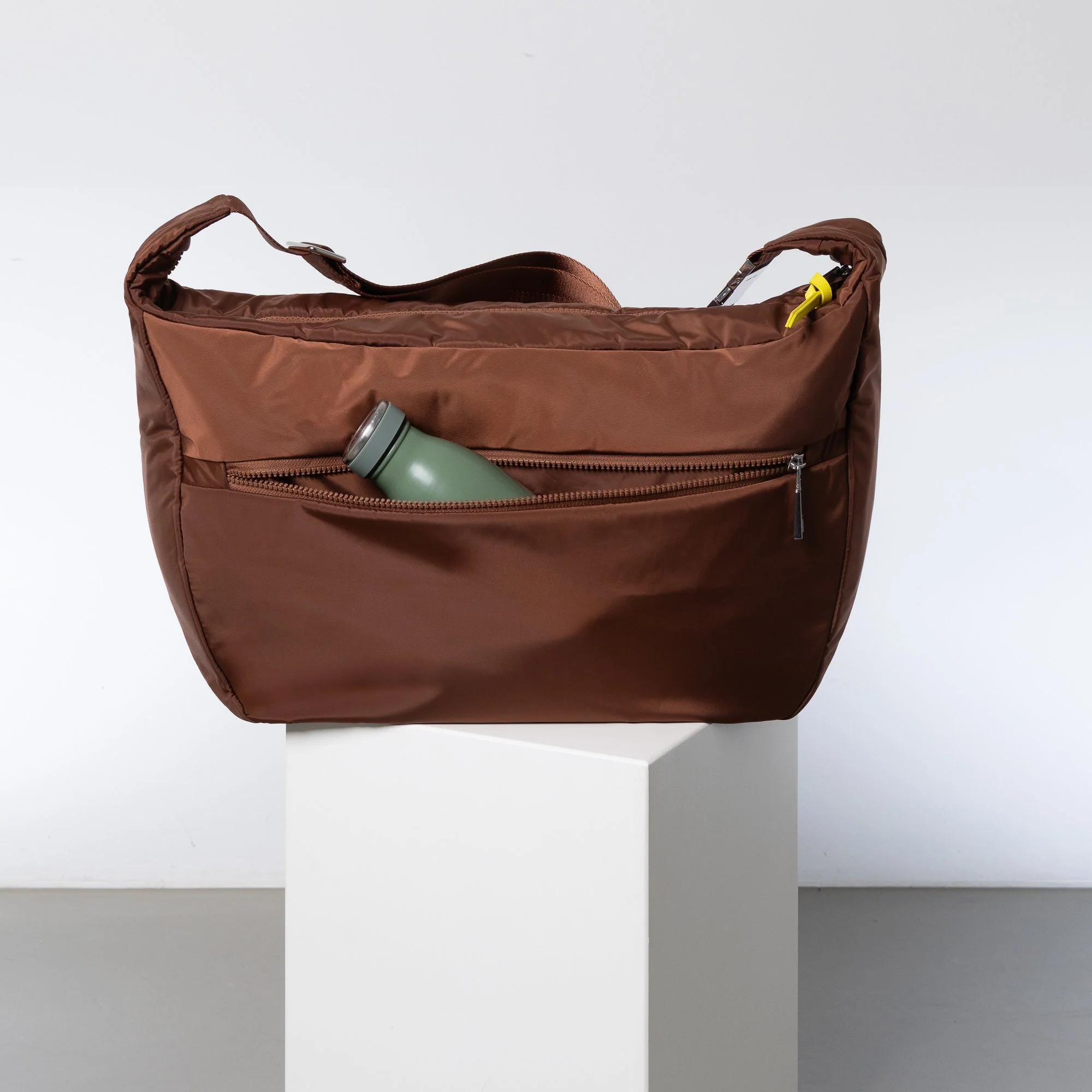 Padded Hip Bag oversized - tan - Image 14