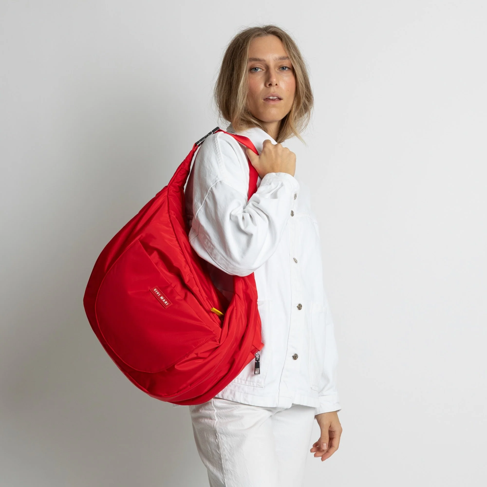 Padded Hip Bag oversized - true red - Image 10