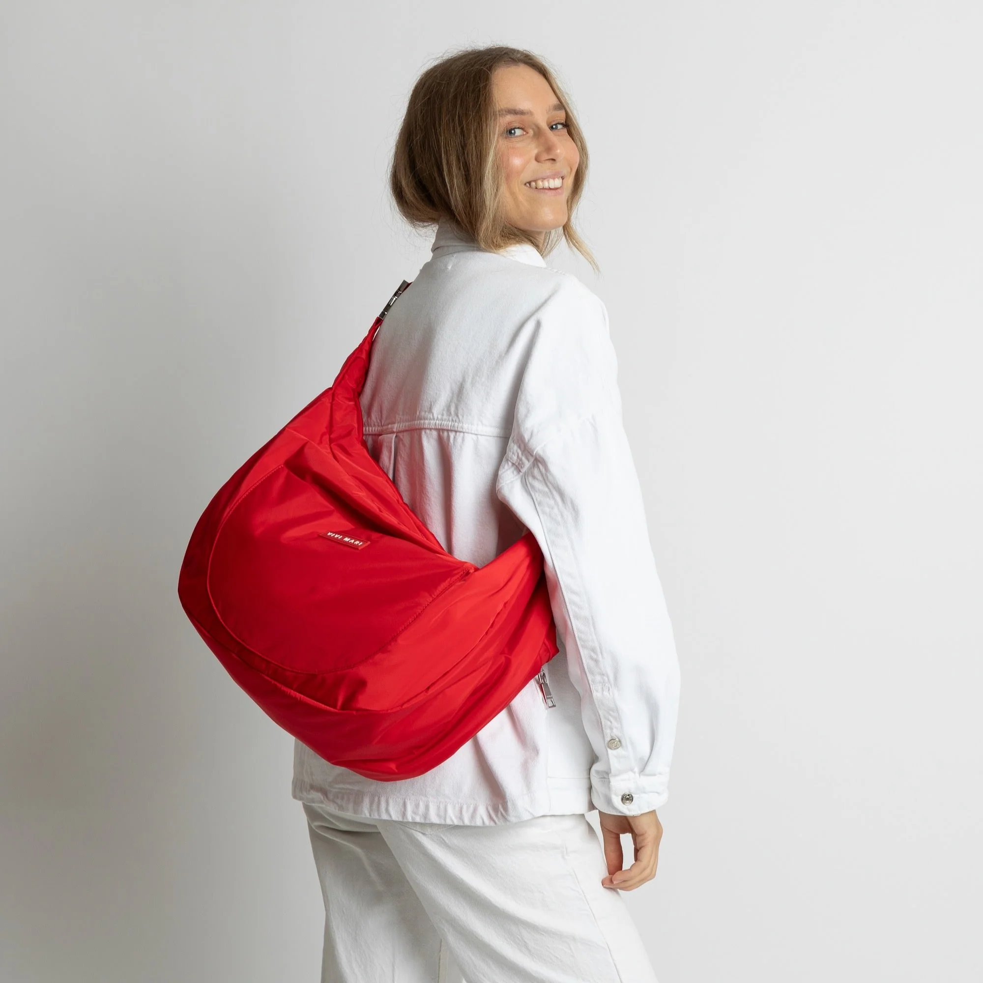 Padded Hip Bag oversized - true red - Image 4