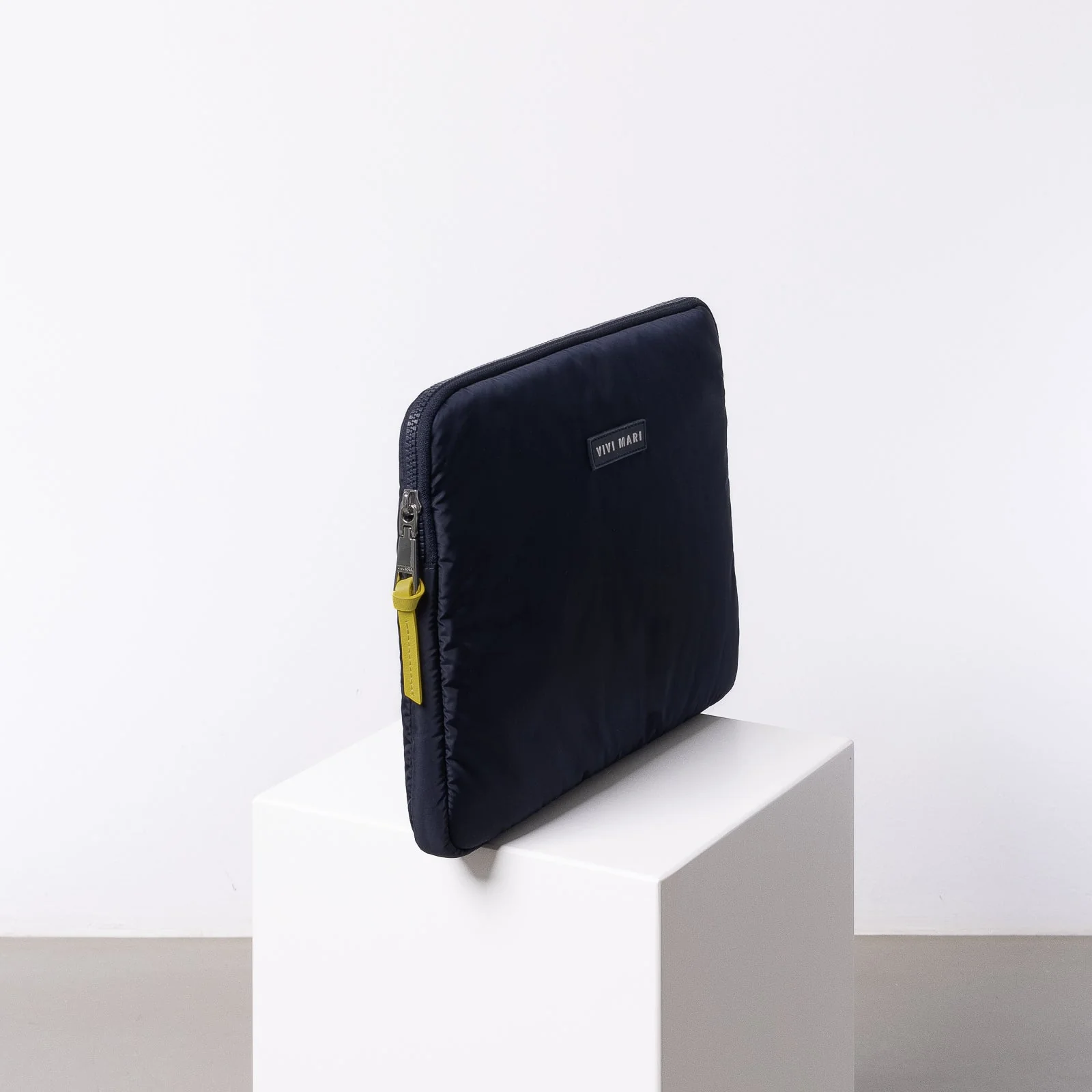 Padded Laptop Sleeve 13"/14" - navy - Image 5