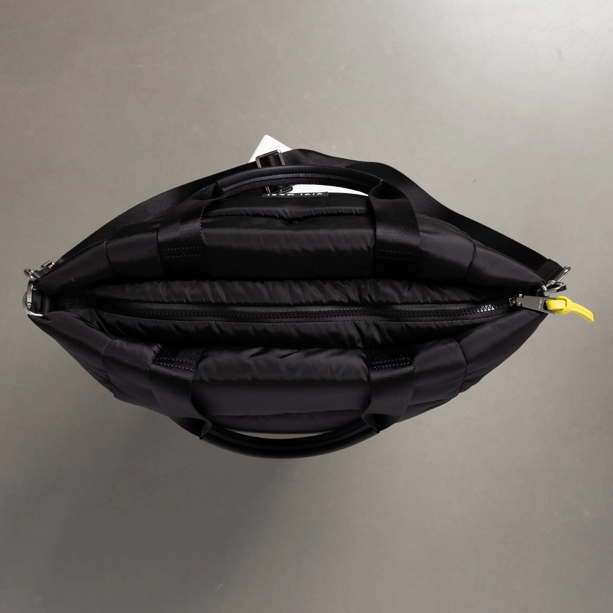 padded tote bag large + strap basic woven slim - black - Image 16