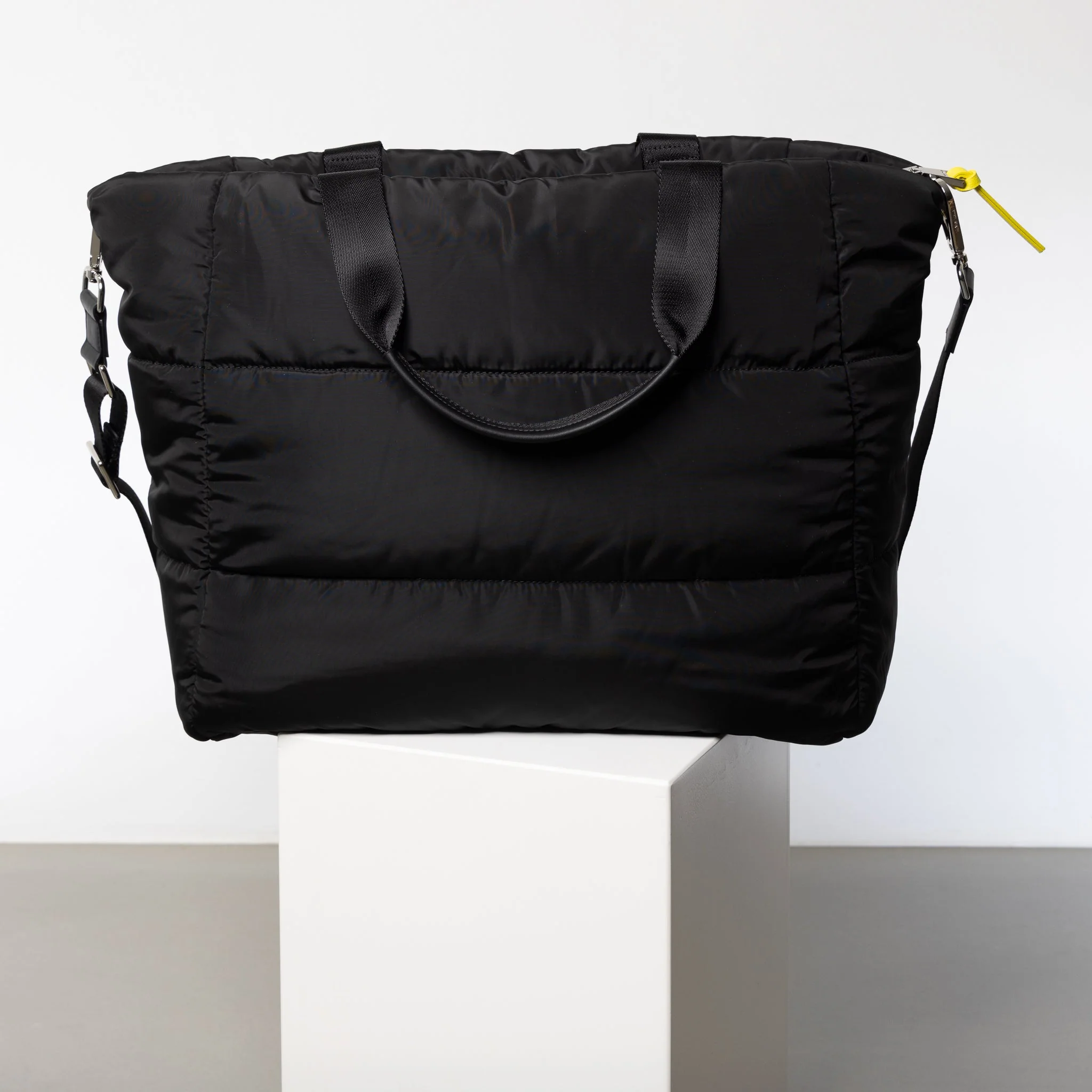 padded tote bag large + strap basic woven slim - black - Image 3