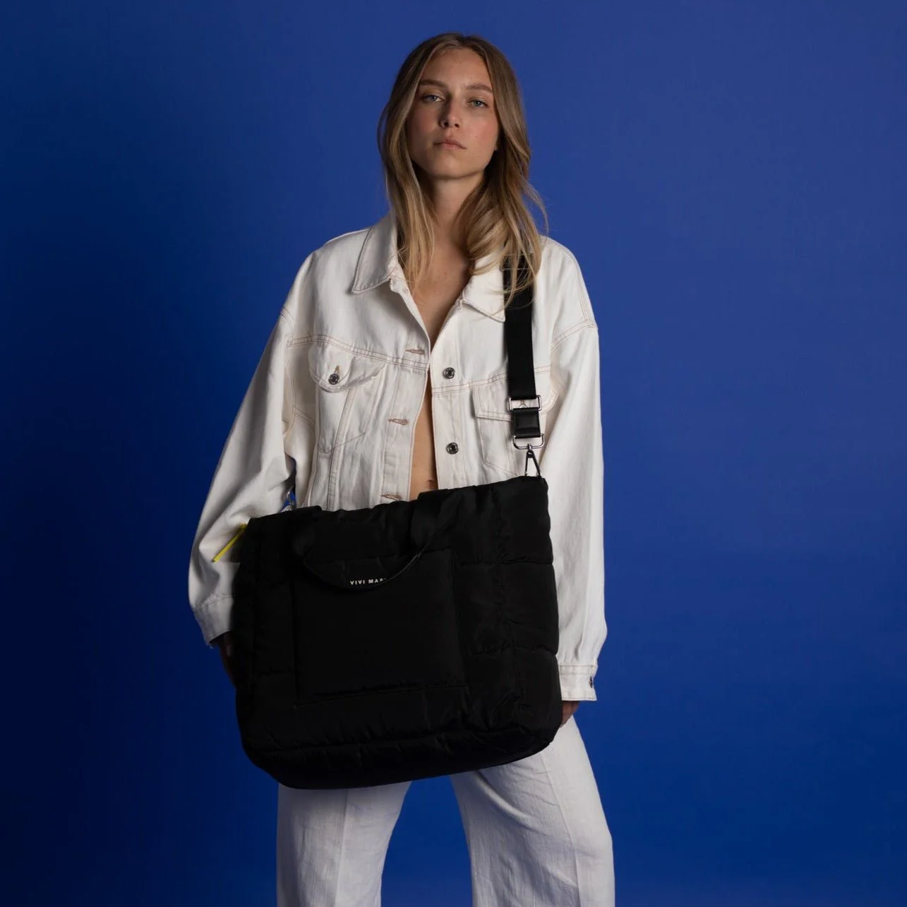 padded tote bag large + strap basic woven slim - black - Image 9