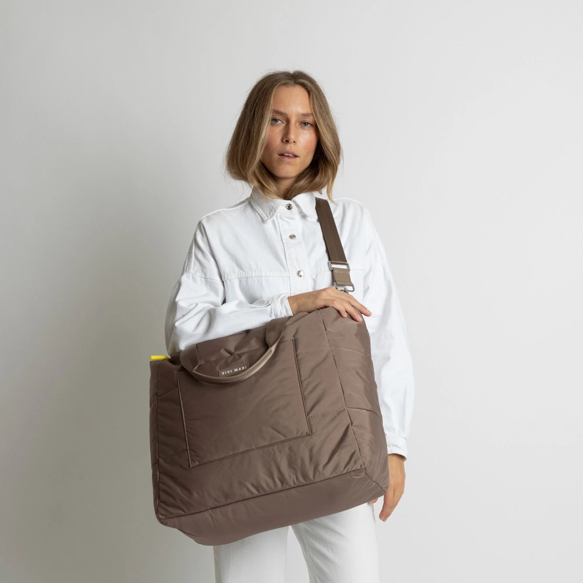 padded tote bag large + strap basic woven slim - dark mushroom - Image 2