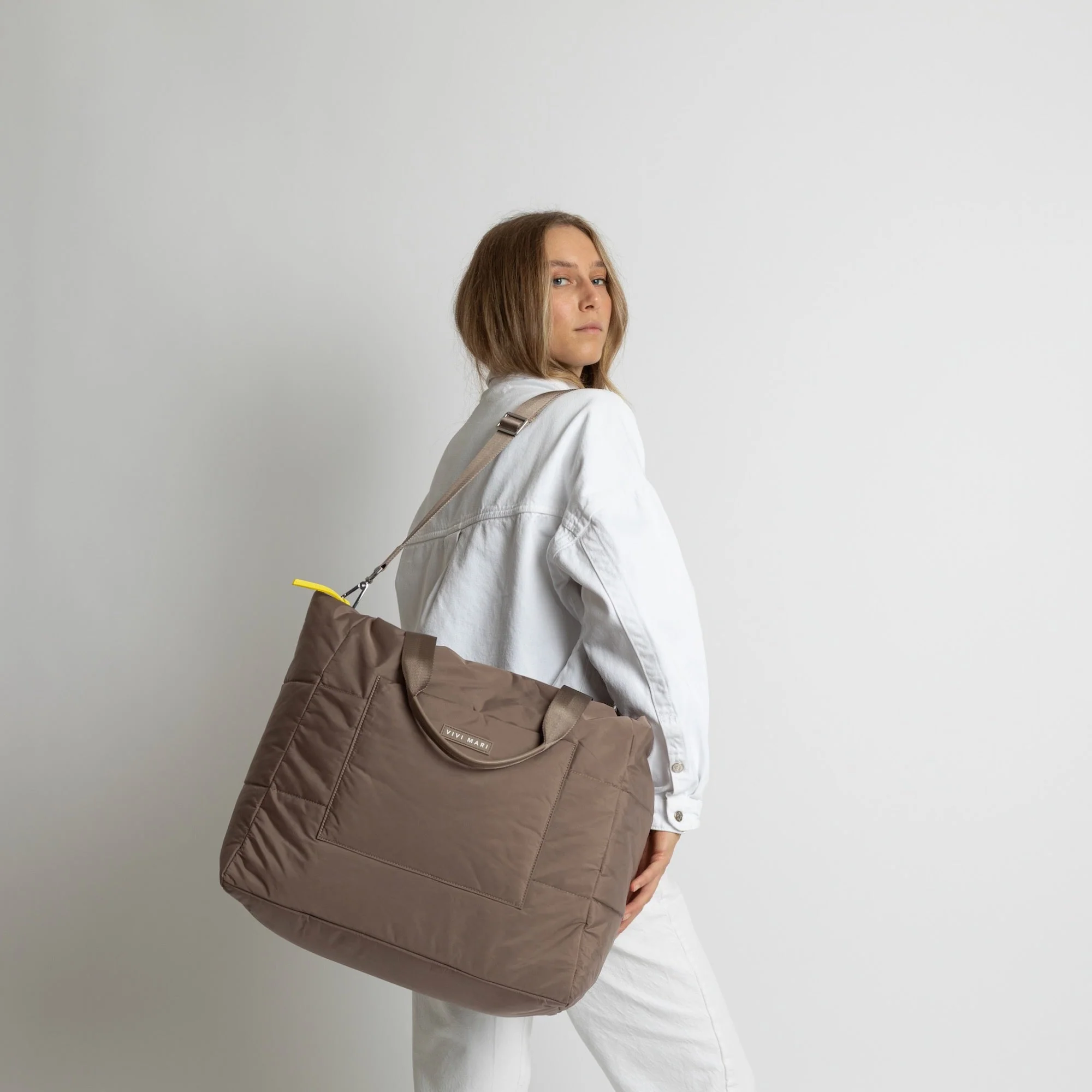padded tote bag large + strap basic woven slim - dark mushroom - Image 6