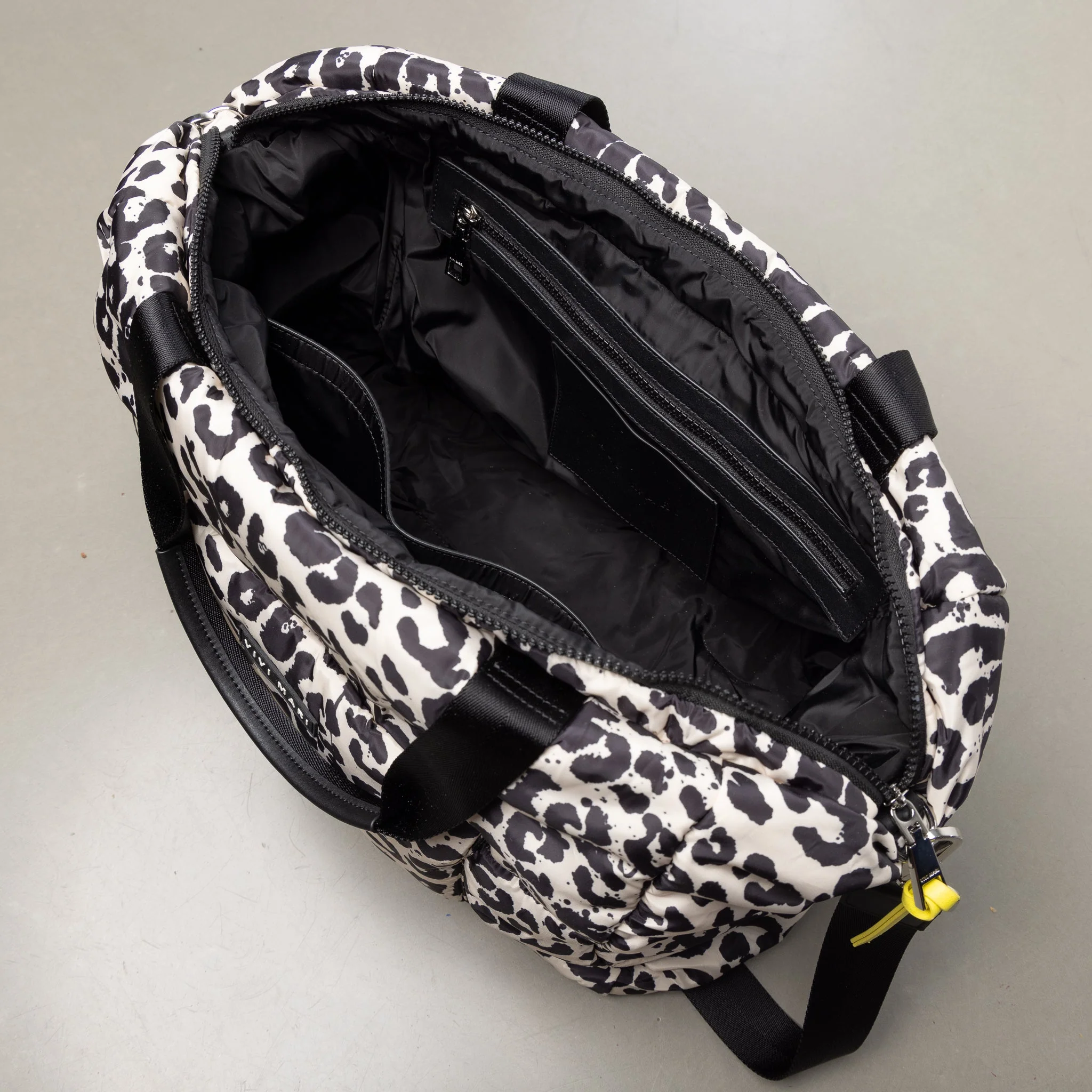 padded tote bag large + strap basic woven slim - leo splashes black/sand - Image 6