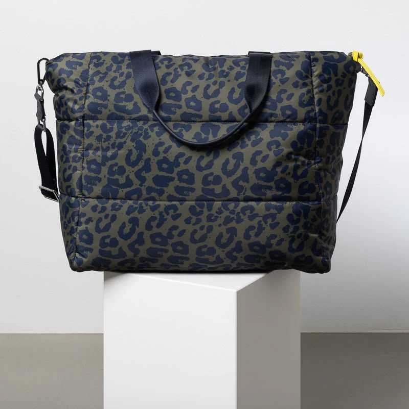 padded tote bag large + strap basic woven slim - leo splashes navy/olive - Image 8