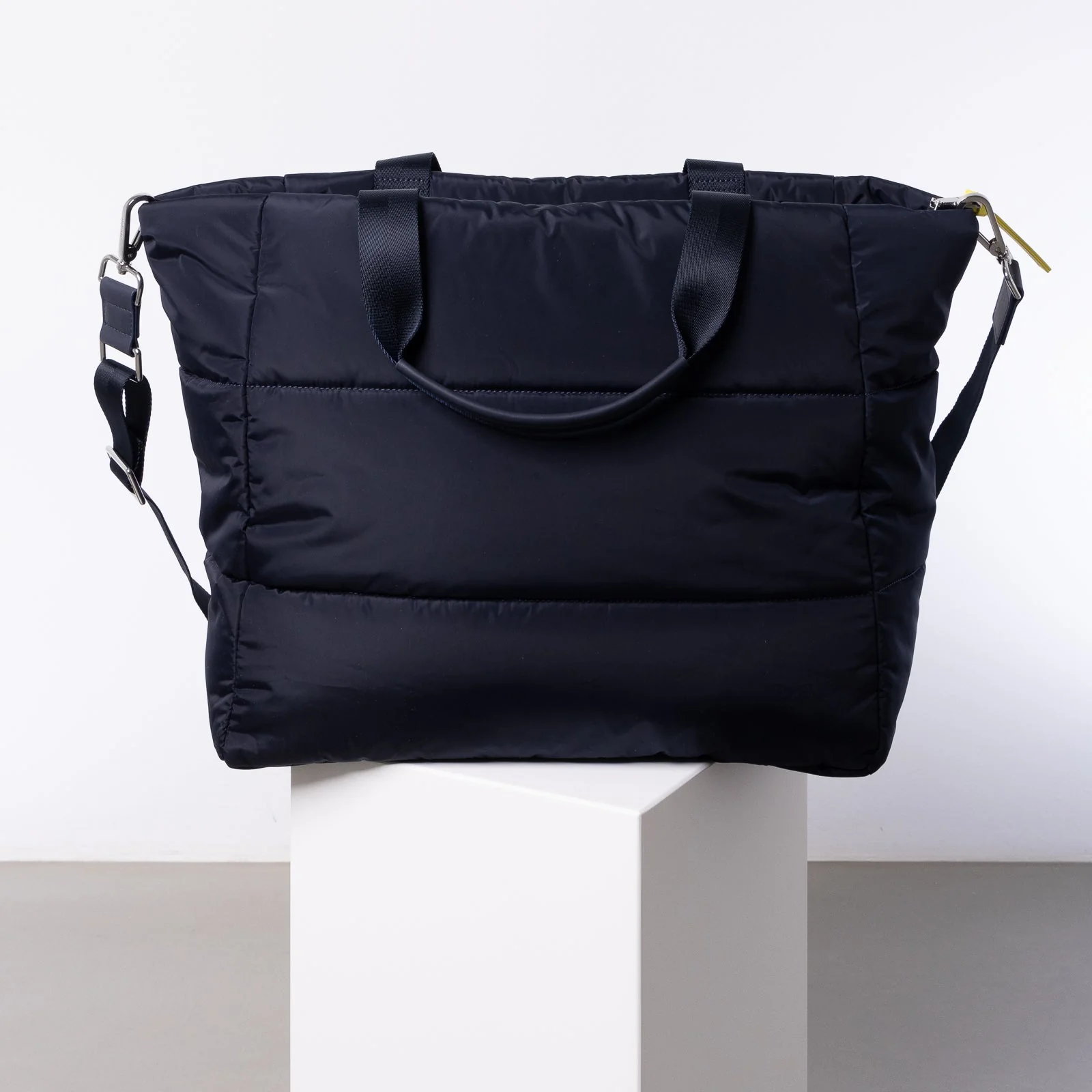 padded tote bag large + strap basic woven slim - navy - Image 6