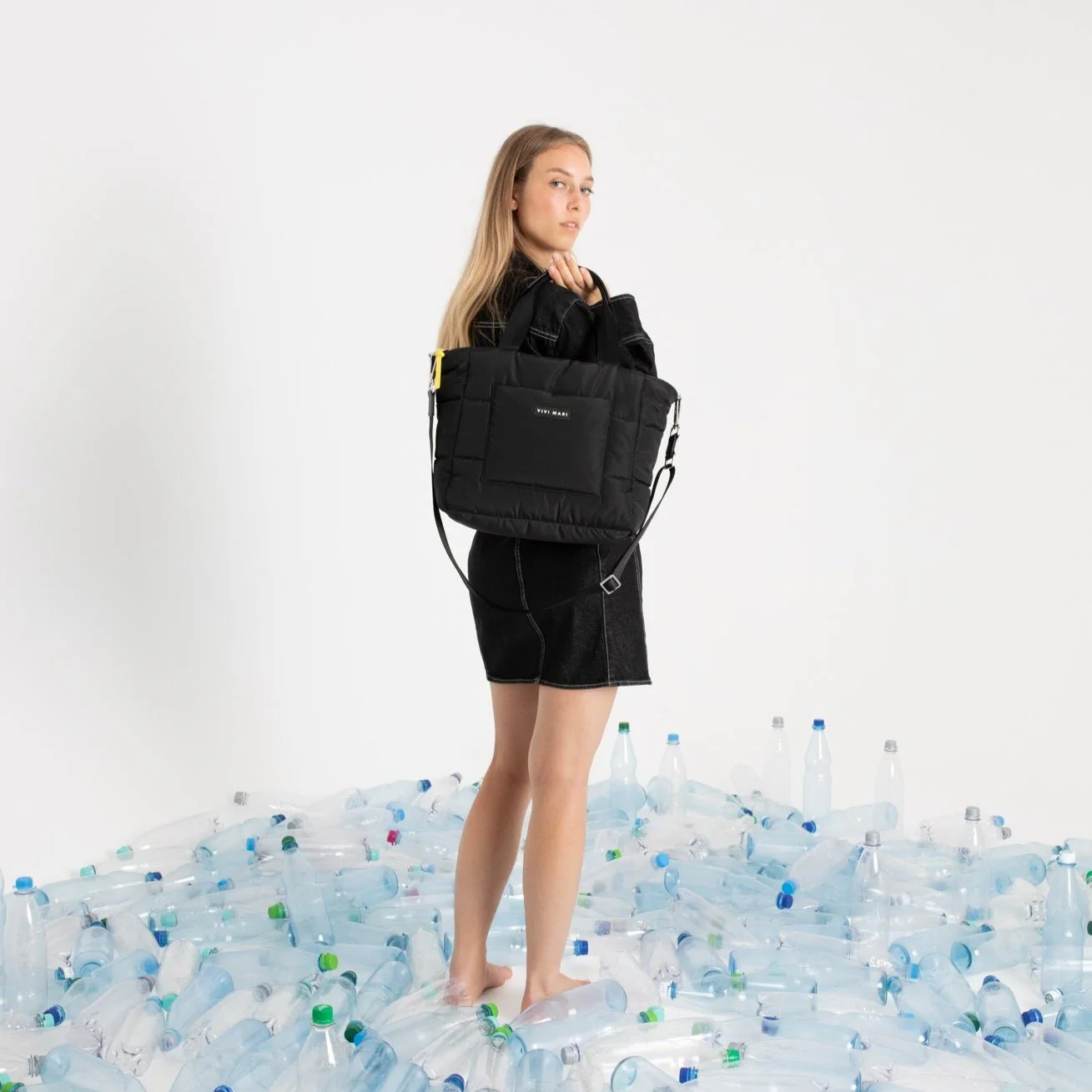 padded tote bag medium + strap basic woven slim - black - Image 7