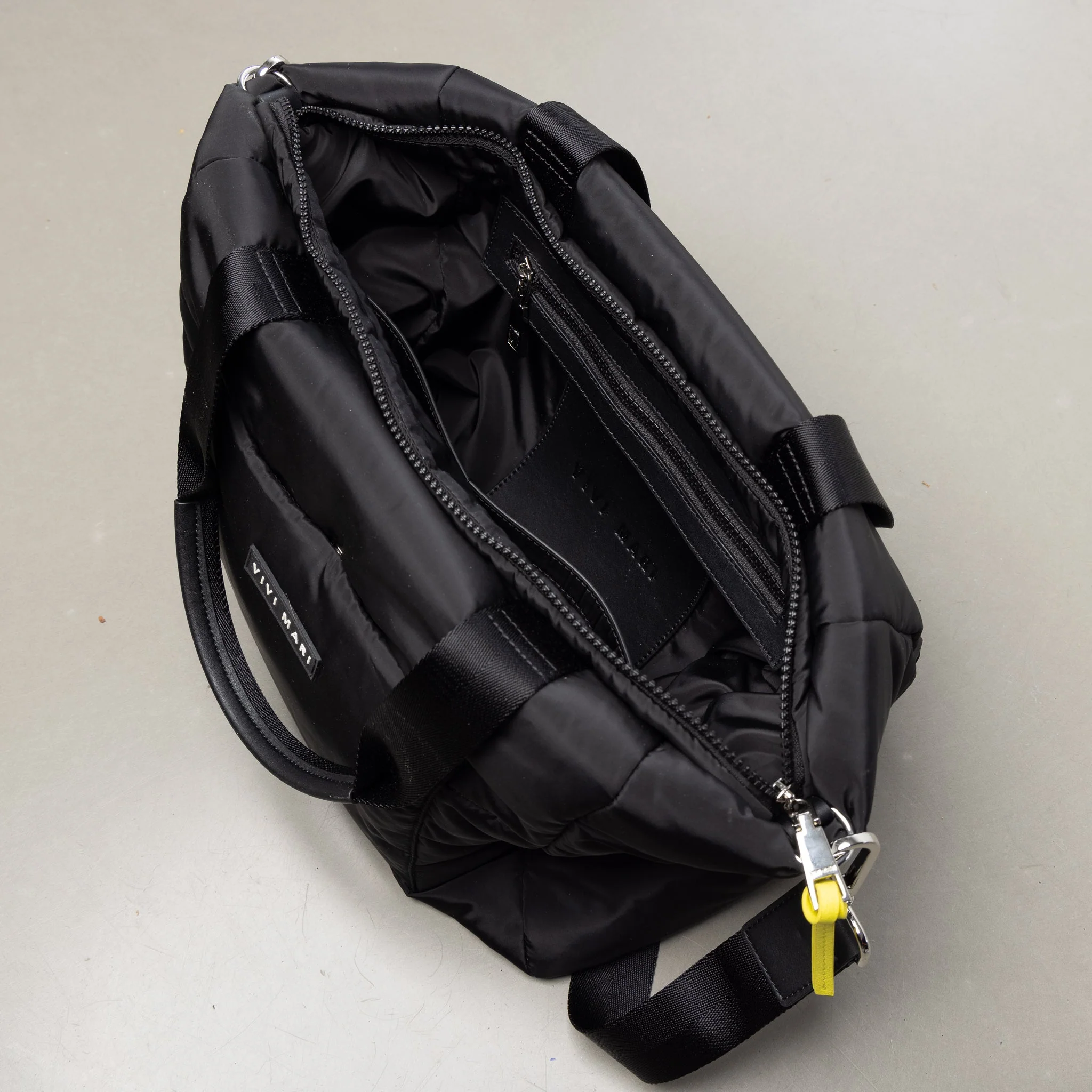 padded tote bag medium + strap basic woven slim - black - Image 8