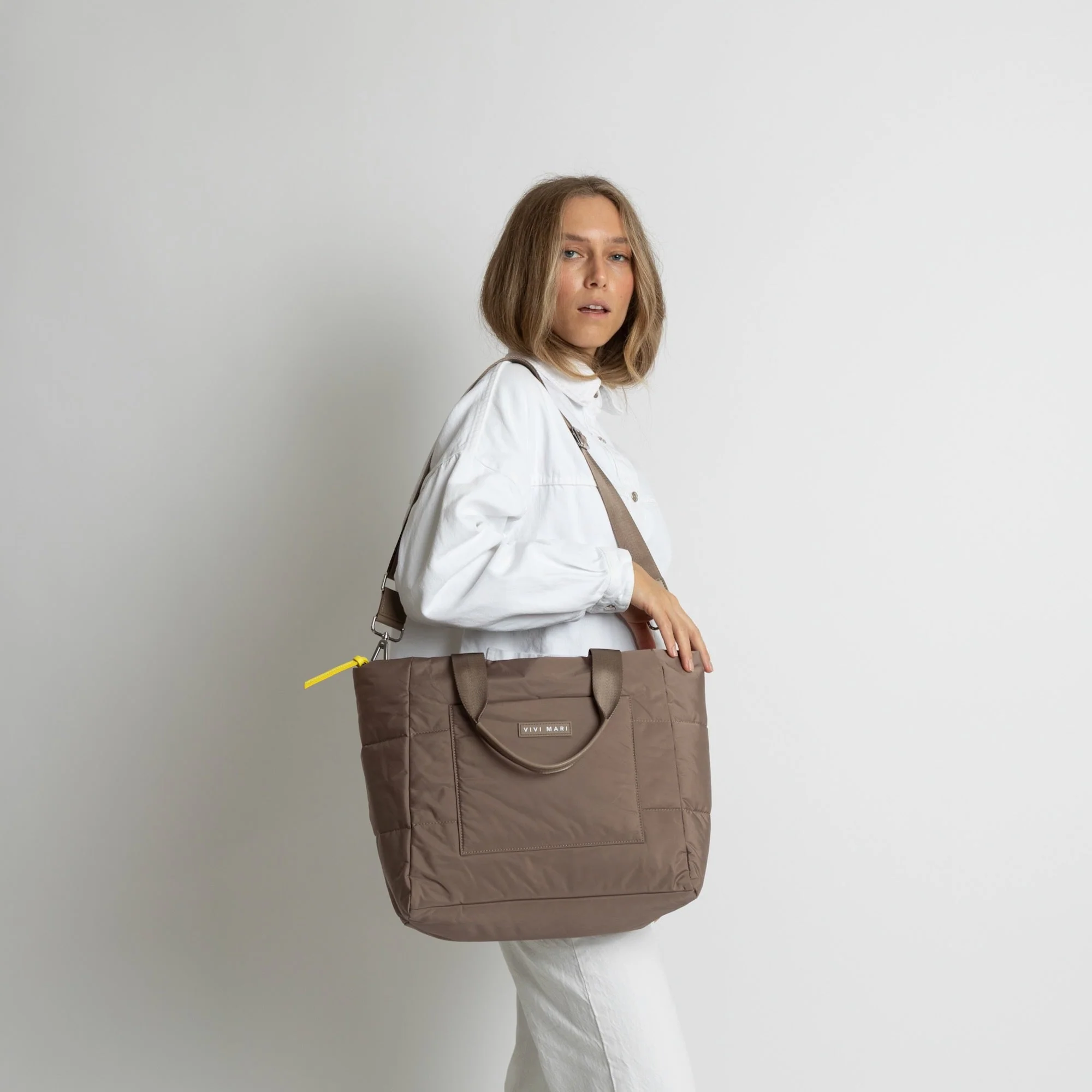 padded tote bag medium + strap basic woven slim - dark mushroom - Image 10