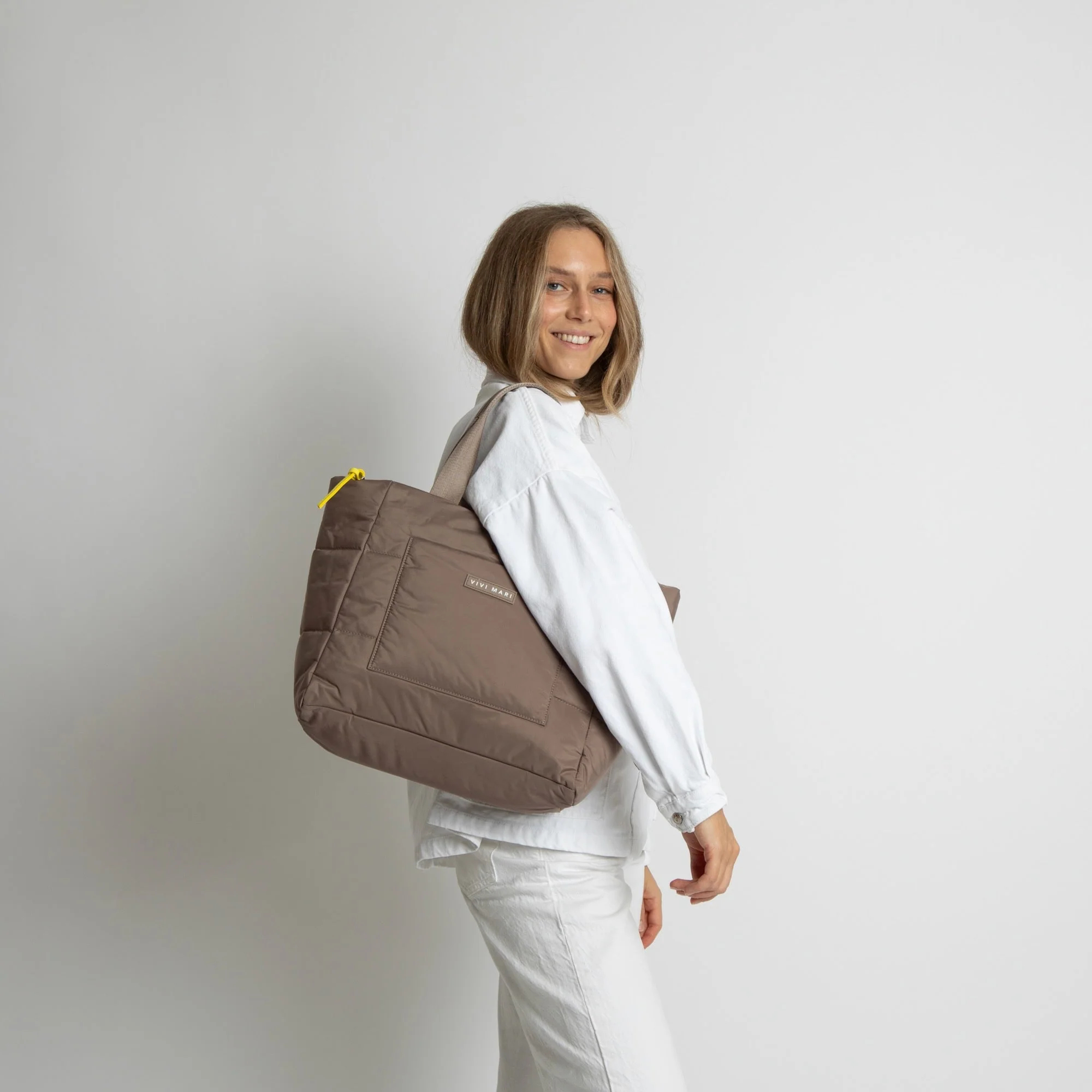 padded tote bag medium + strap basic woven slim - dark mushroom - Image 4