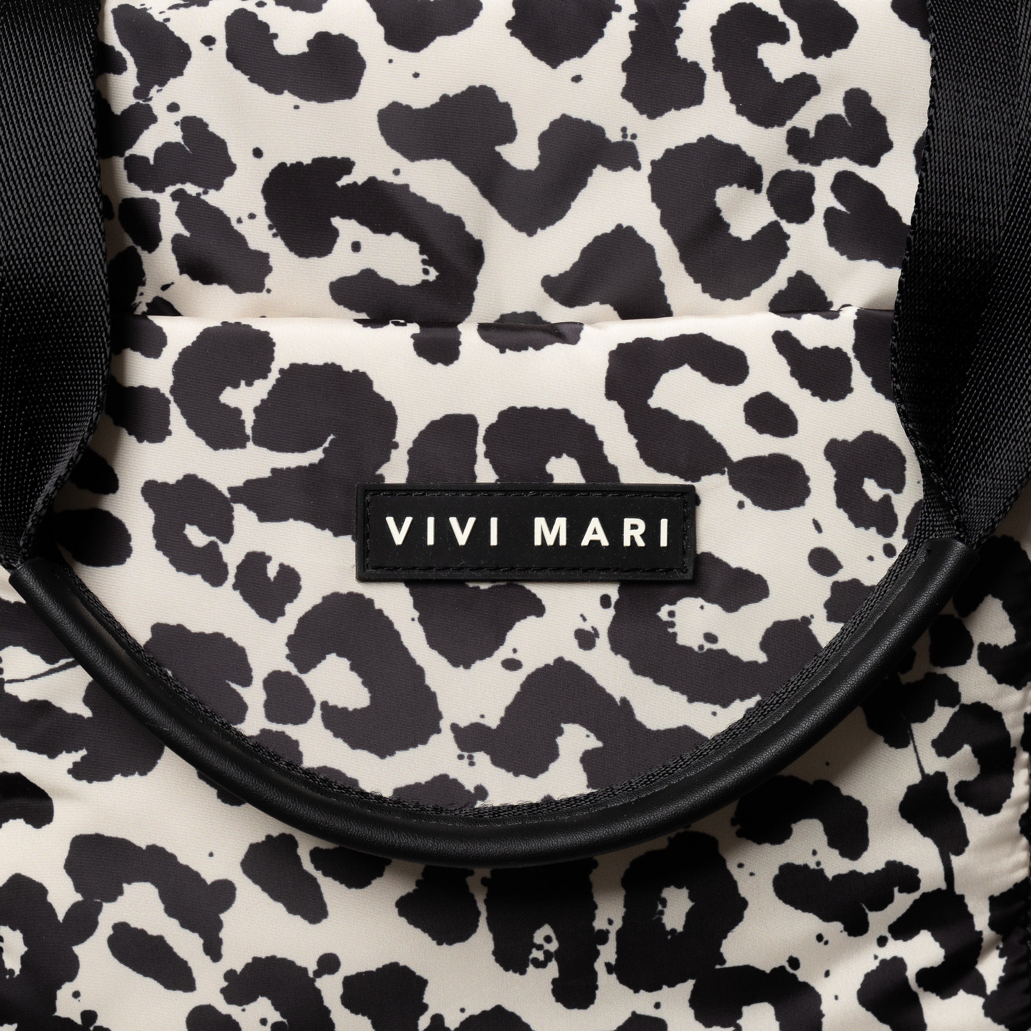 padded tote bag medium + strap basic woven slim - leo splashes black/sand - Image 17