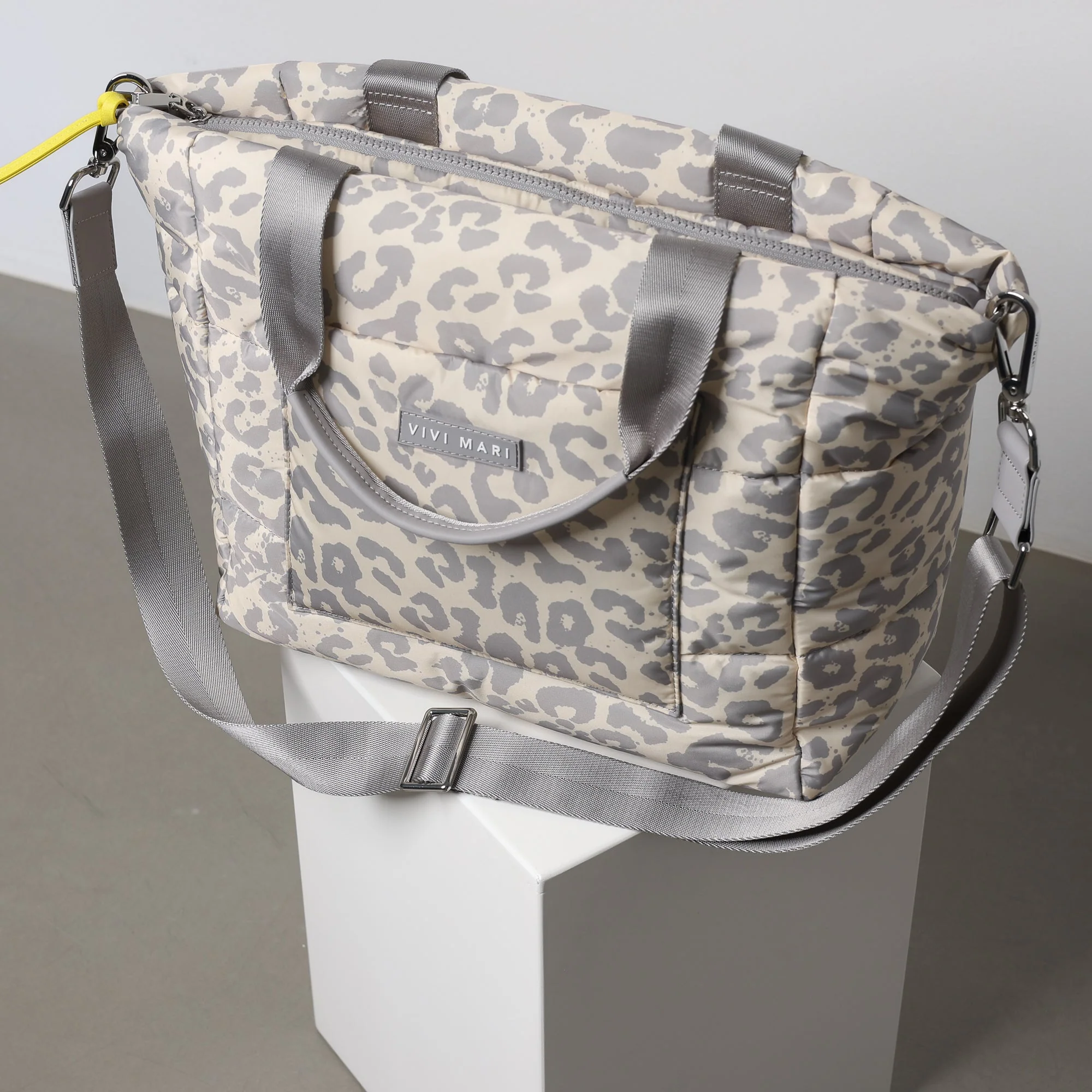 padded tote bag medium + strap basic woven slim - leo splashes grey/sand - Image 8