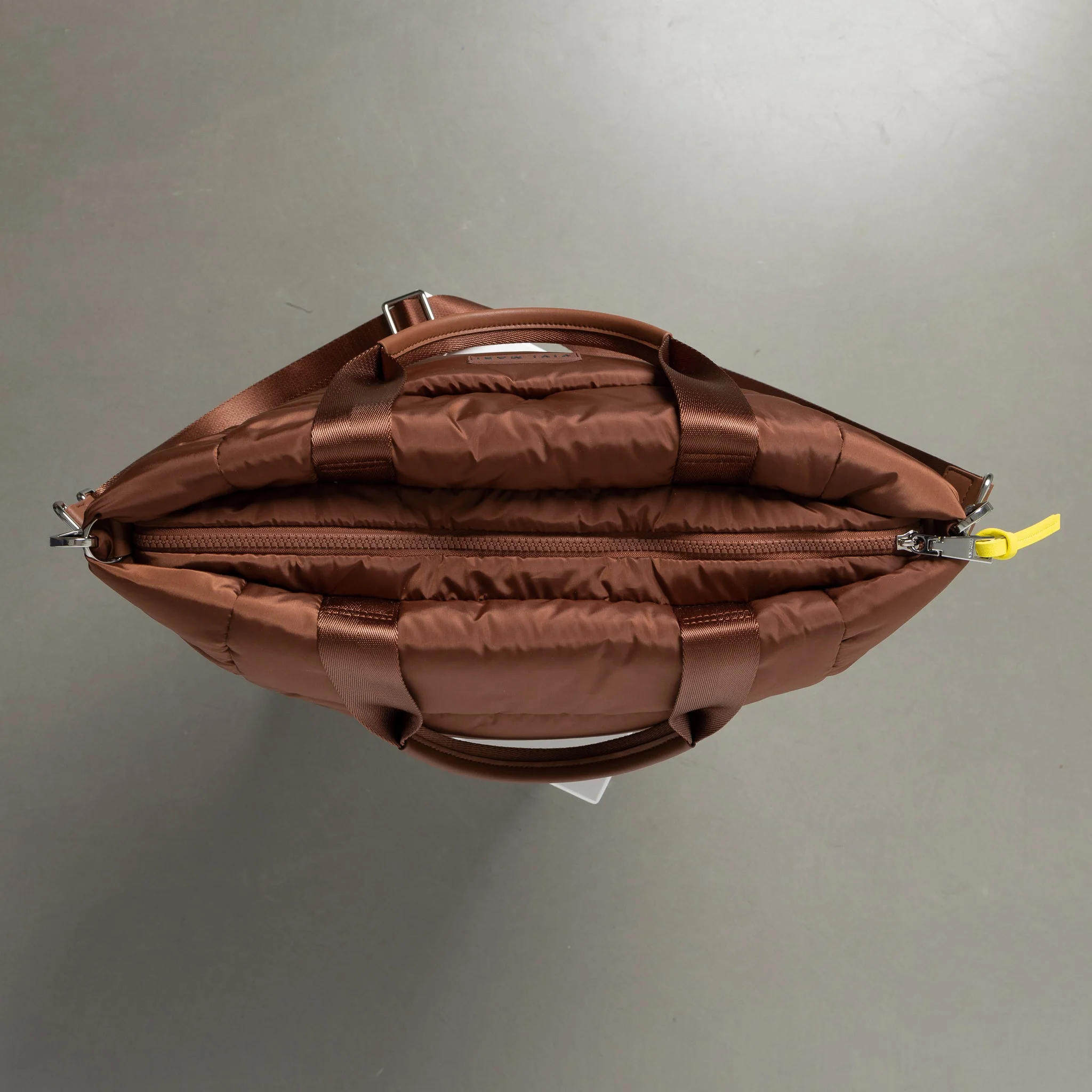 padded tote bag medium + strap basic woven slim - tan - Image 13