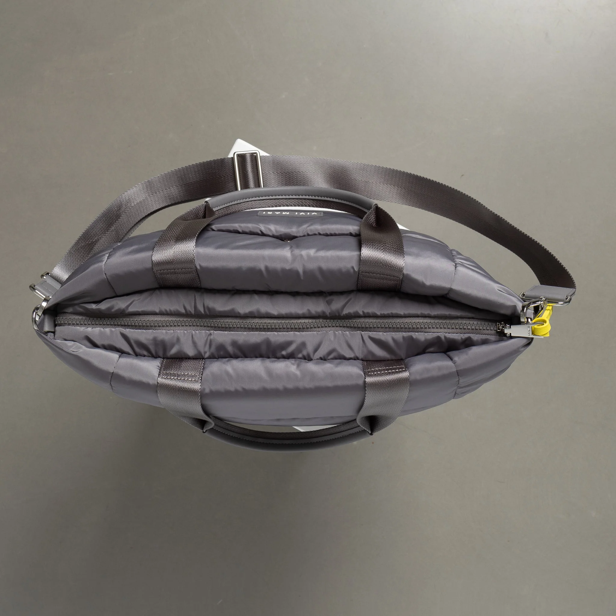 padded tote bag medium + strap basic woven slim - taupe - Image 9