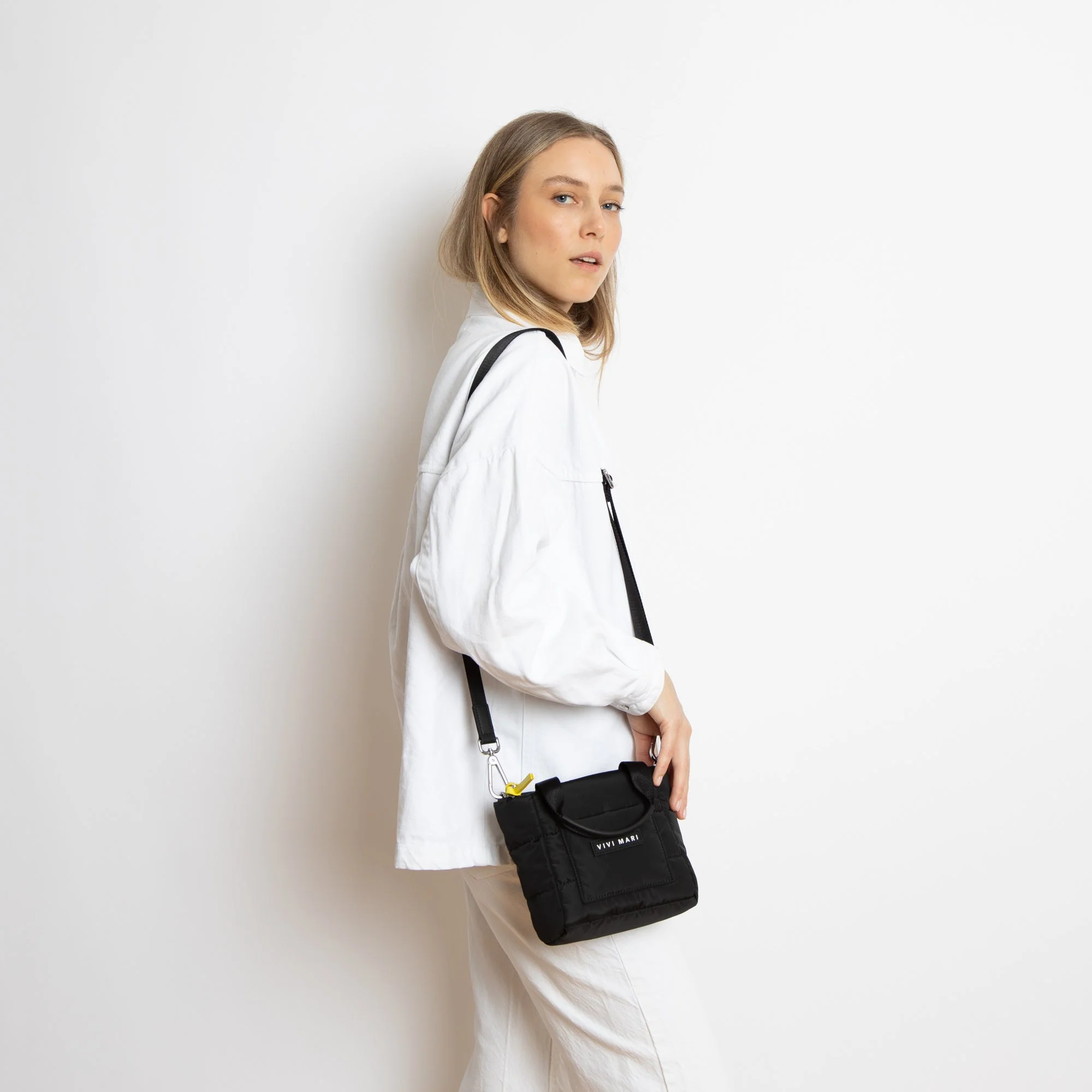 padded tote bag mini + strap basic woven slim - black - Image 2