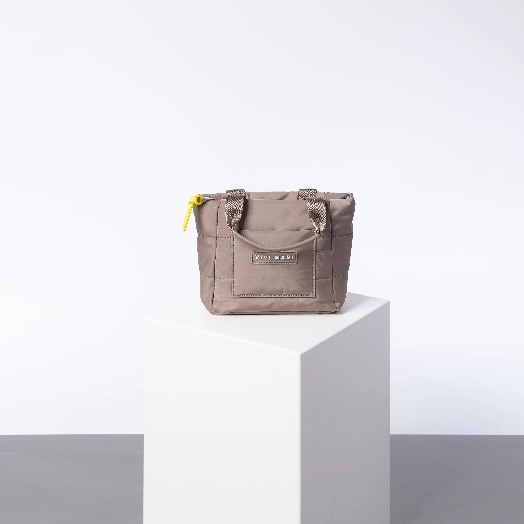 padded tote bag mini + strap basic woven slim - dark mushroom - Image 11