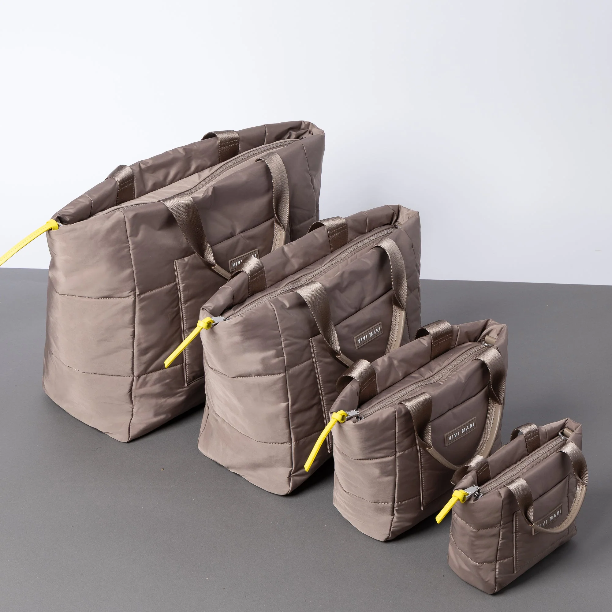 padded tote bag mini + strap basic woven slim - dark mushroom - Image 14