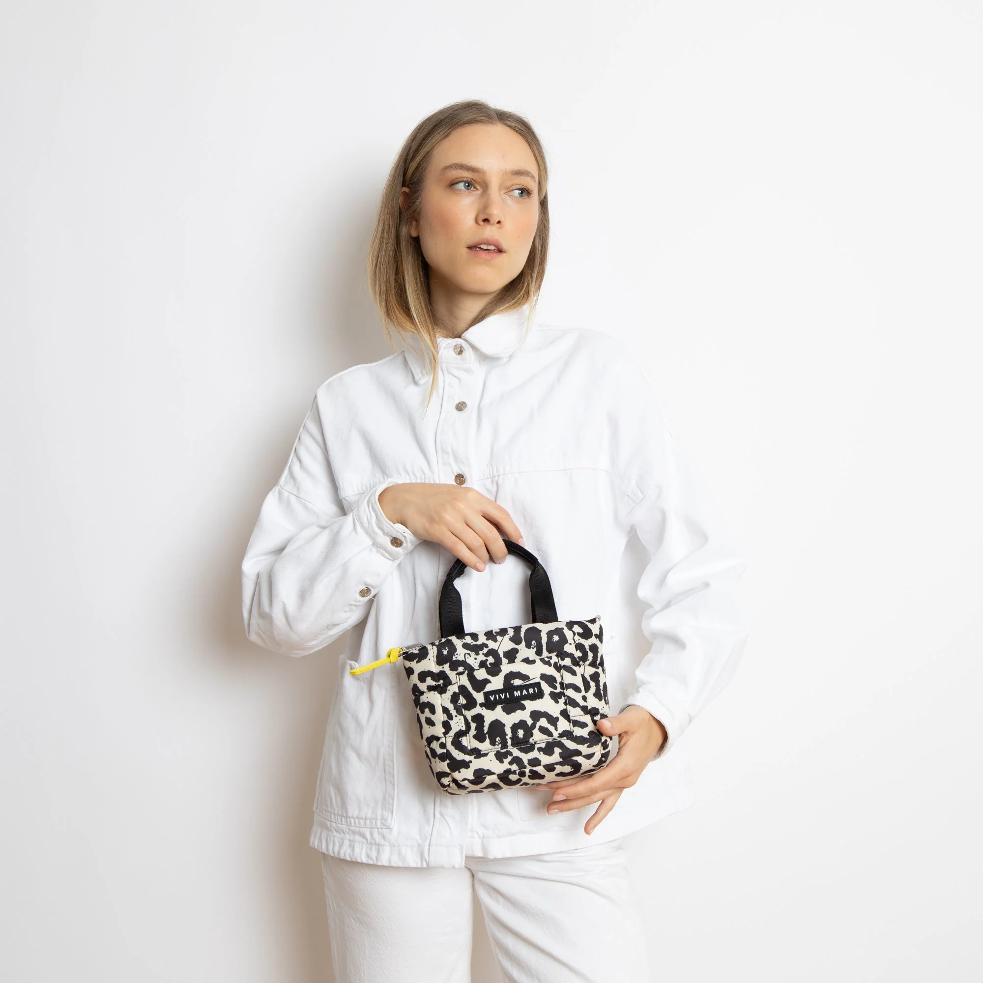 padded tote bag mini + strap basic woven slim - leo splashes black/sand - Image 18