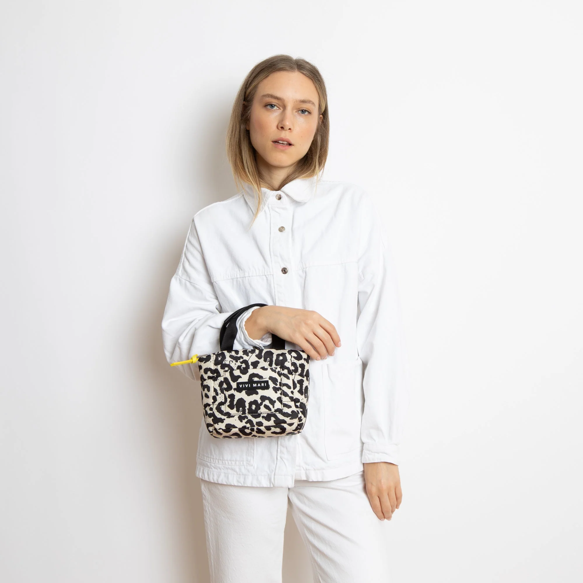 padded tote bag mini + strap basic woven slim - leo splashes black/sand - Image 20