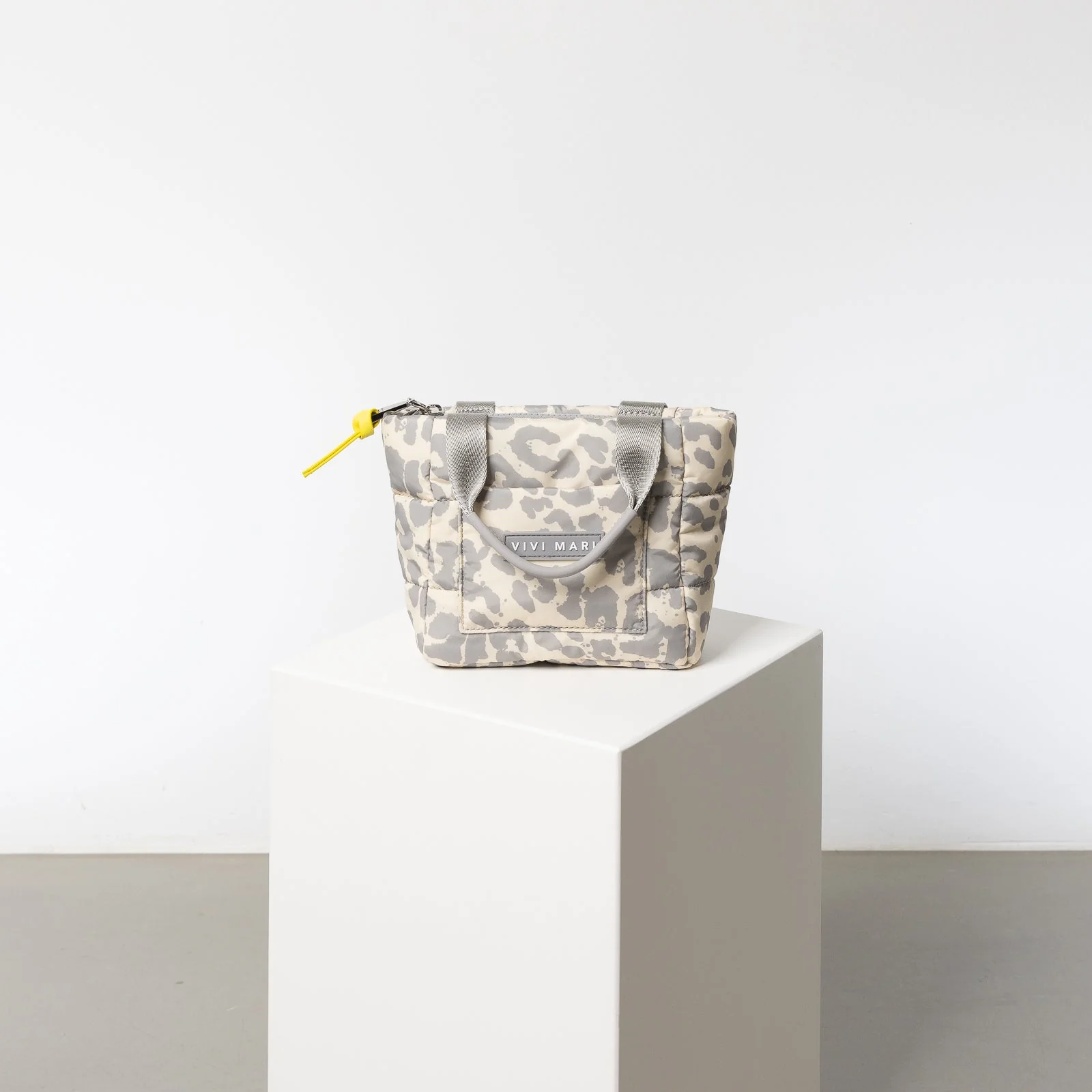 padded tote bag mini + strap basic woven slim - leo splashes grey/sand - Image 13