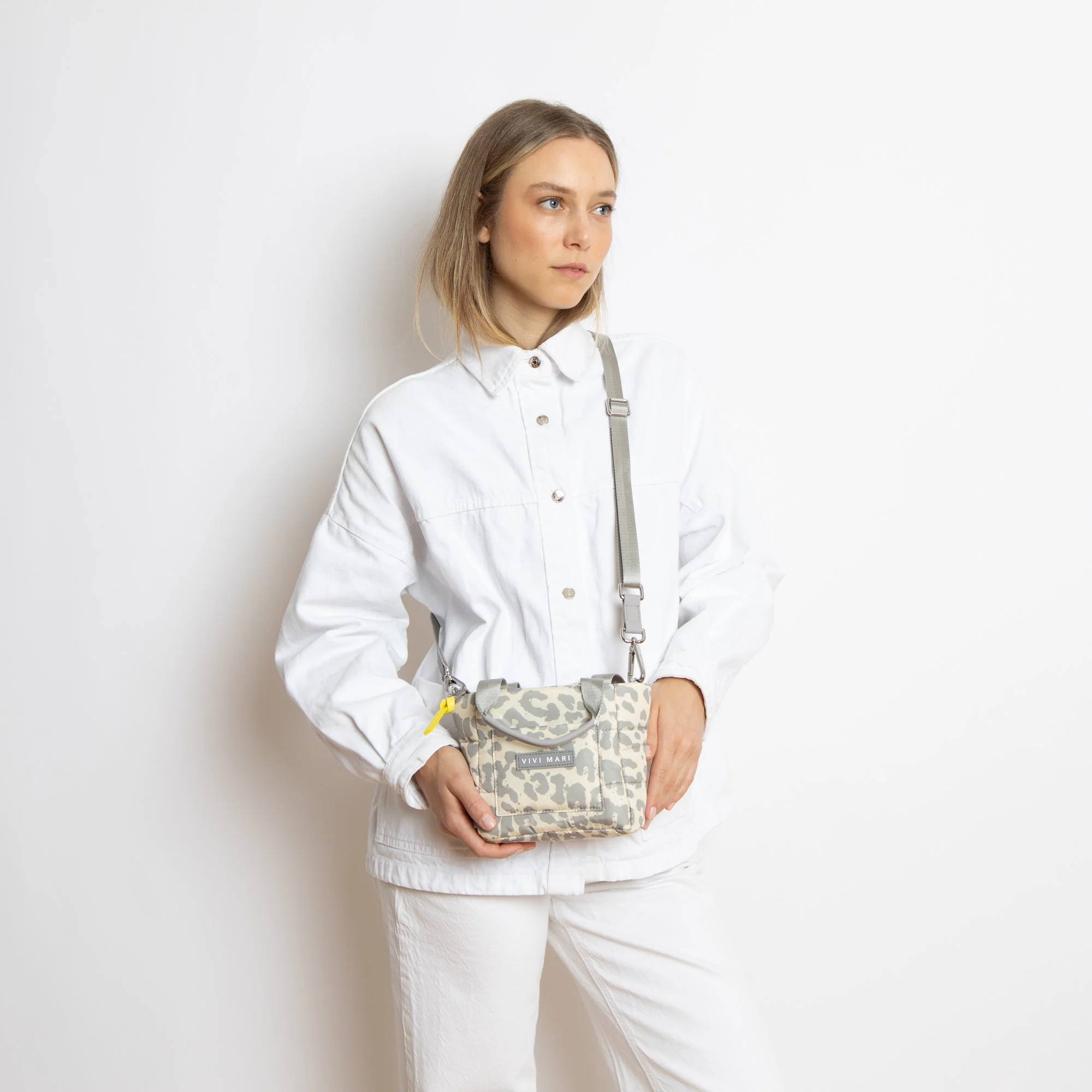 padded tote bag mini + strap basic woven slim - leo splashes grey/sand - Image 4