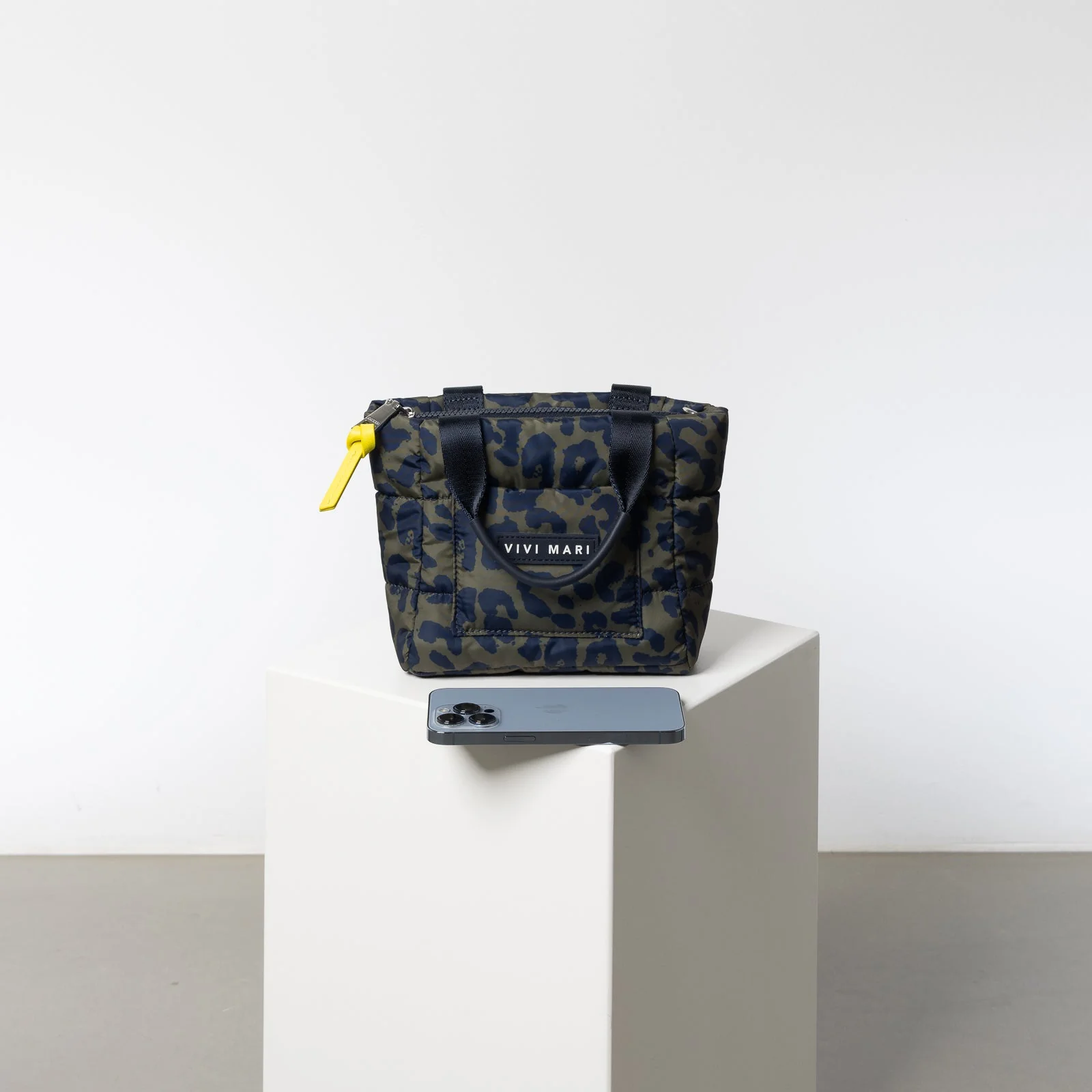 padded tote bag mini + strap basic woven slim - leo splashes navy/olive - Image 12