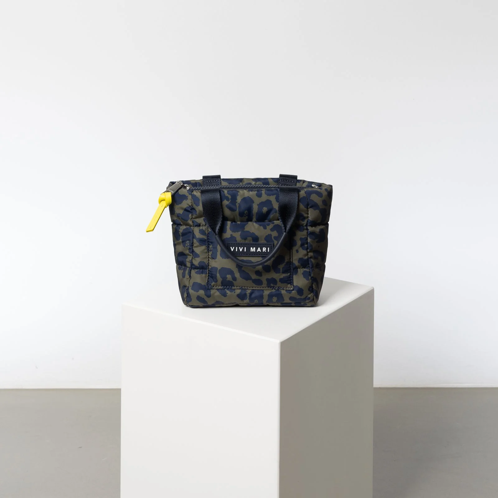 padded tote bag mini + strap basic woven slim - leo splashes navy/olive - Image 15