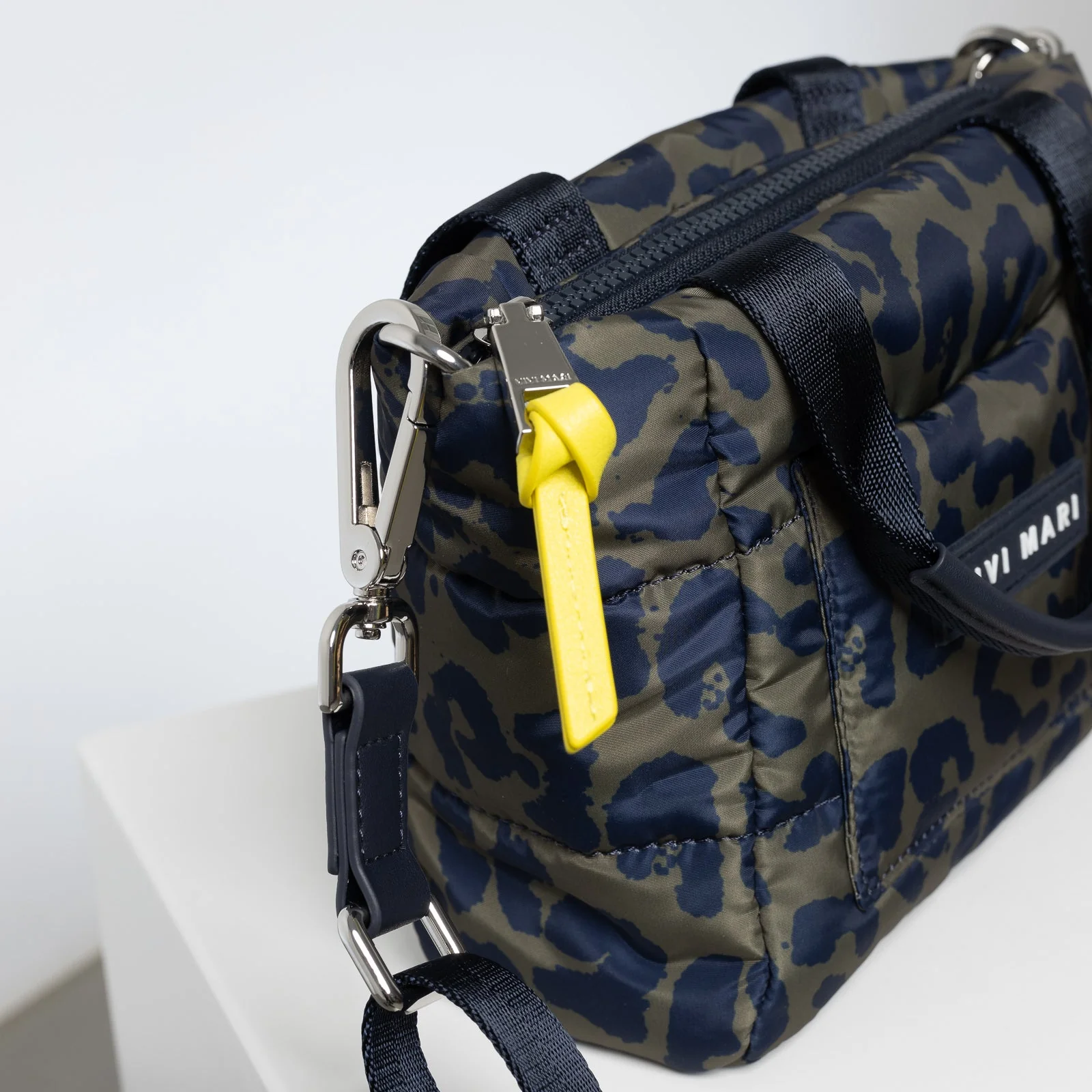padded tote bag mini + strap basic woven slim - leo splashes navy/olive - Image 5