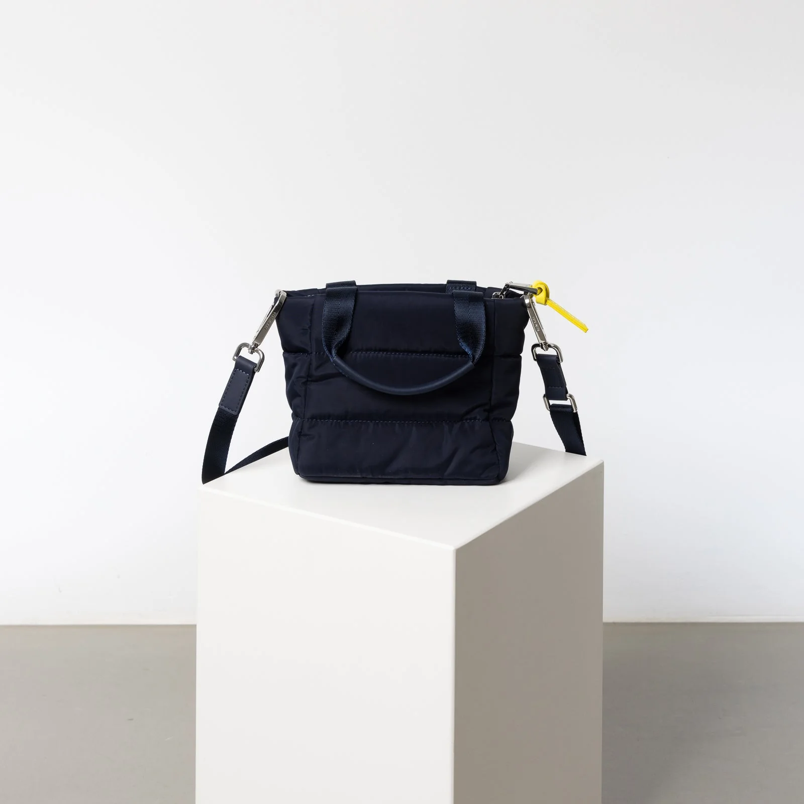 padded tote bag mini + strap basic woven slim - navy - Image 11