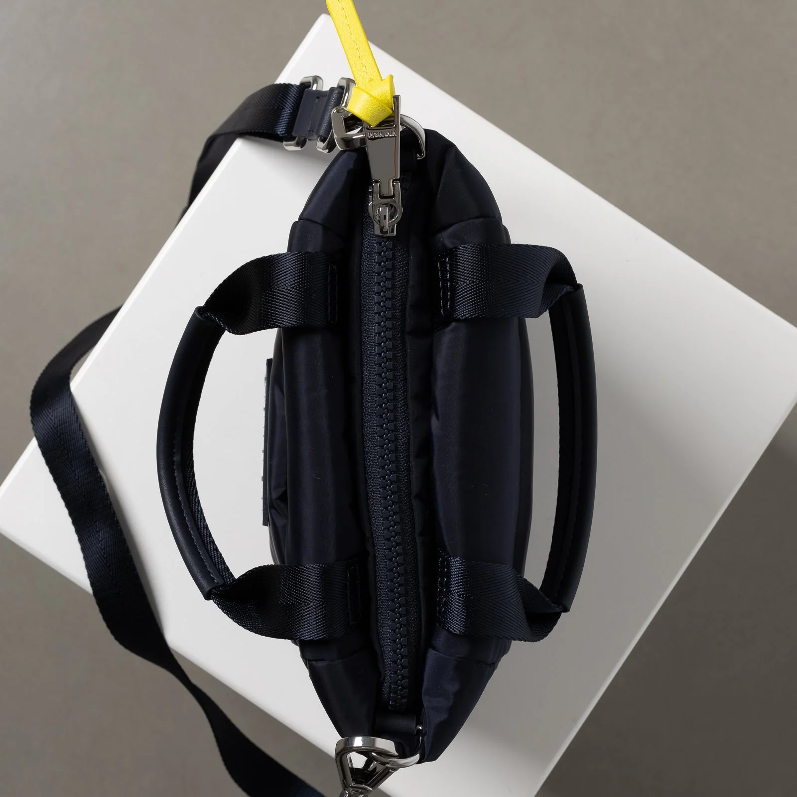 padded tote bag mini + strap basic woven slim - navy - Image 17