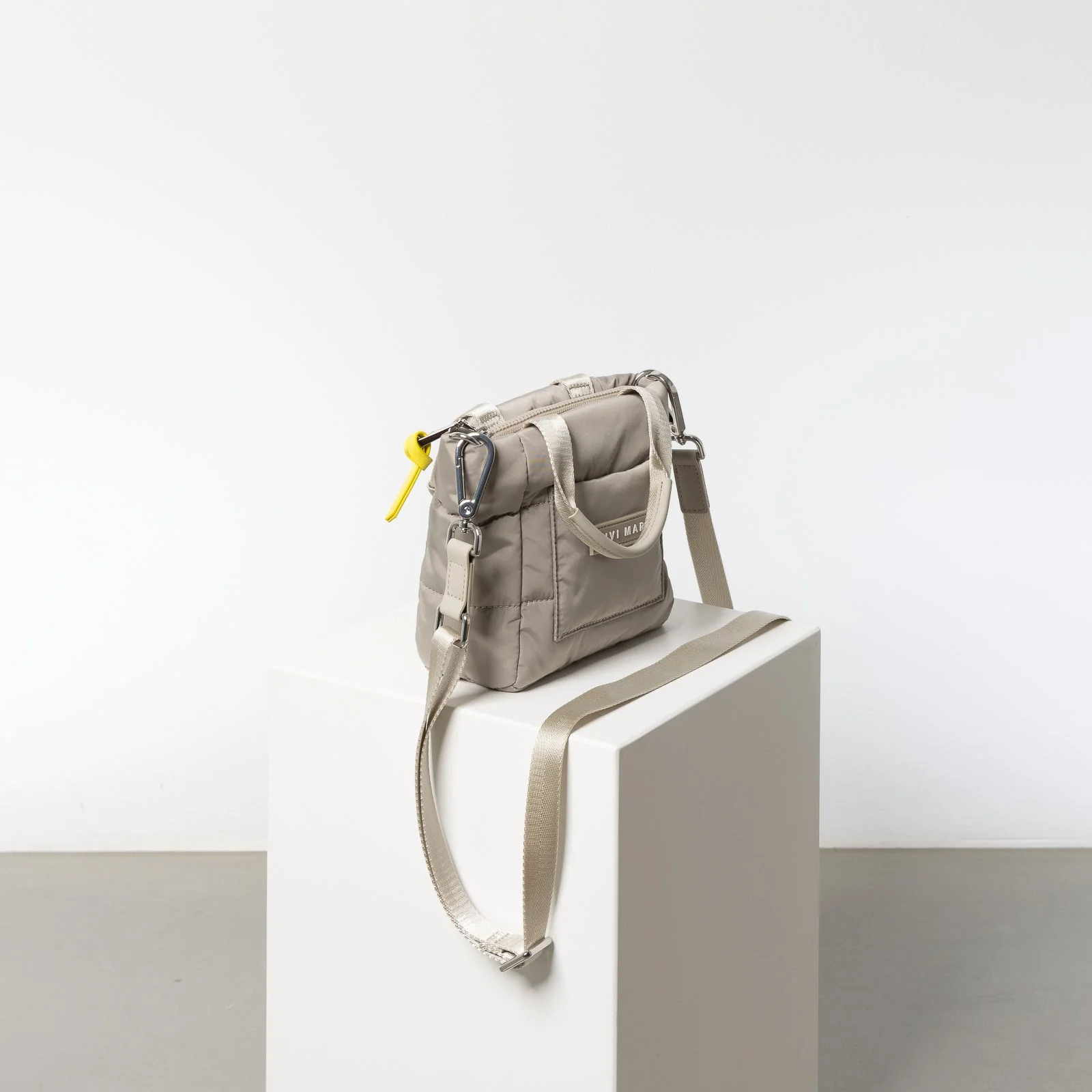padded tote bag mini + strap basic woven slim - stone - Image 14