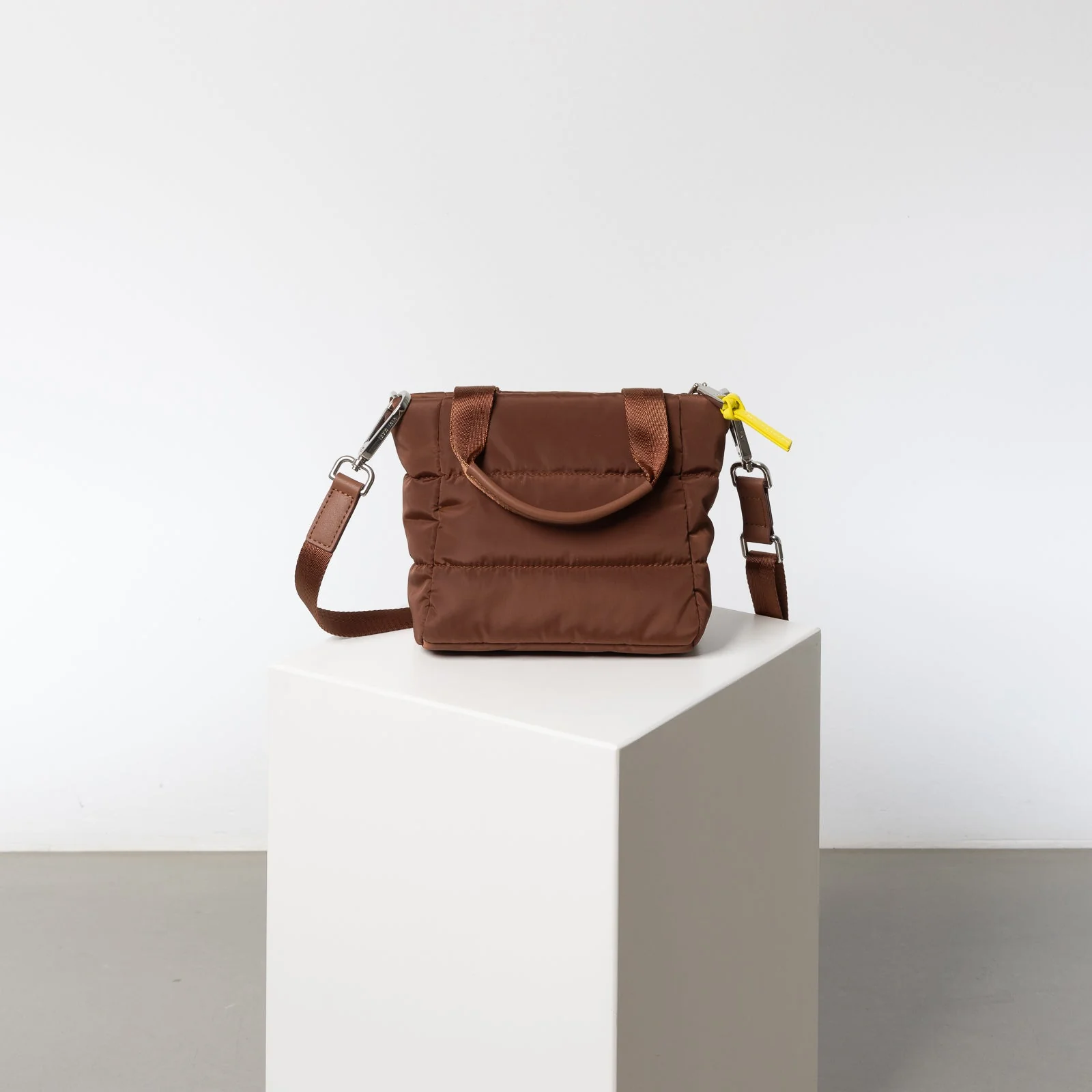 padded tote bag mini + strap basic woven slim - tan - Image 12