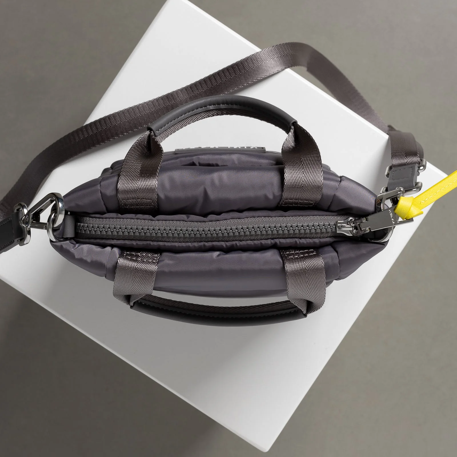 padded tote bag mini + strap basic woven slim - taupe - Image 14
