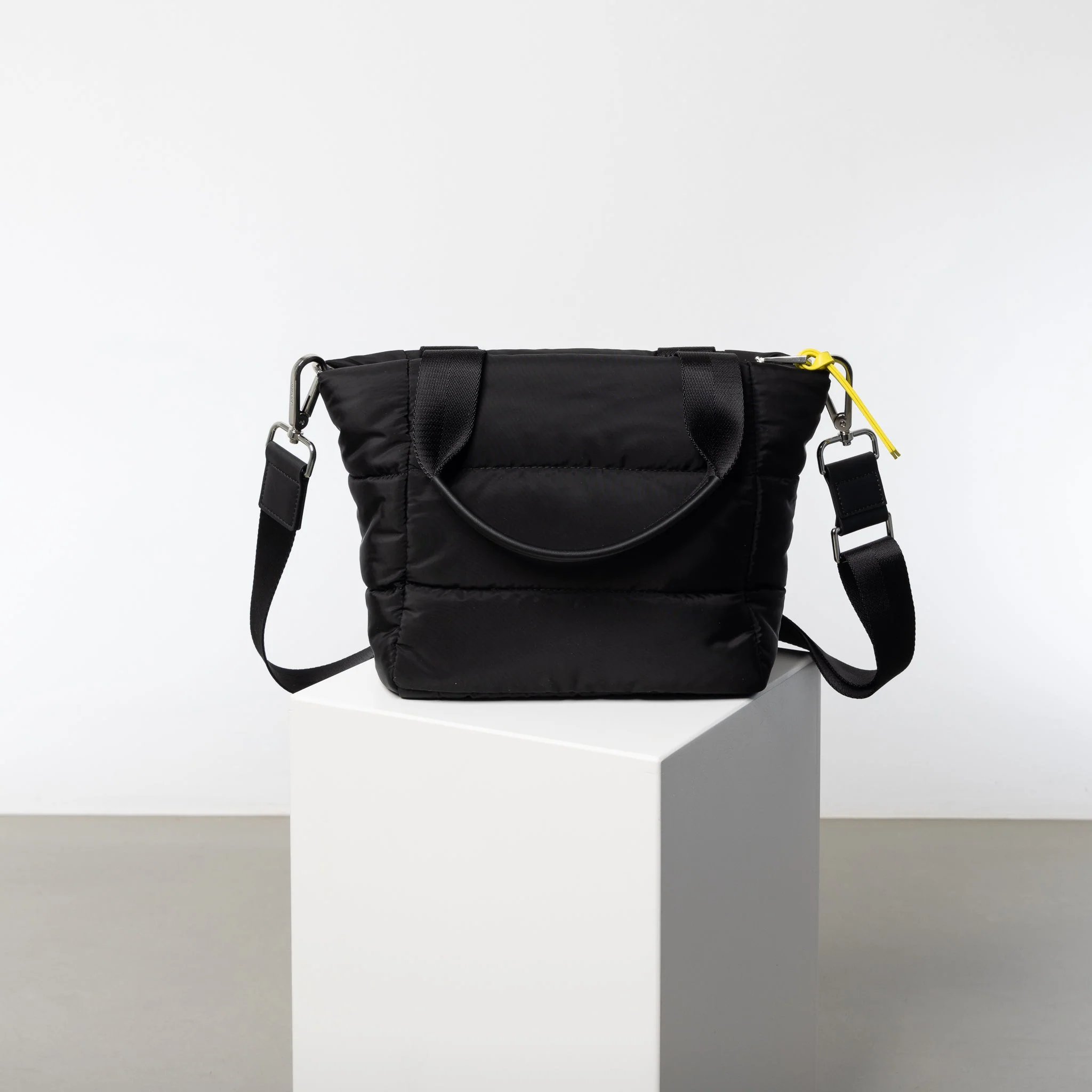 padded tote bag small + strap basic woven slim - black - Image 3