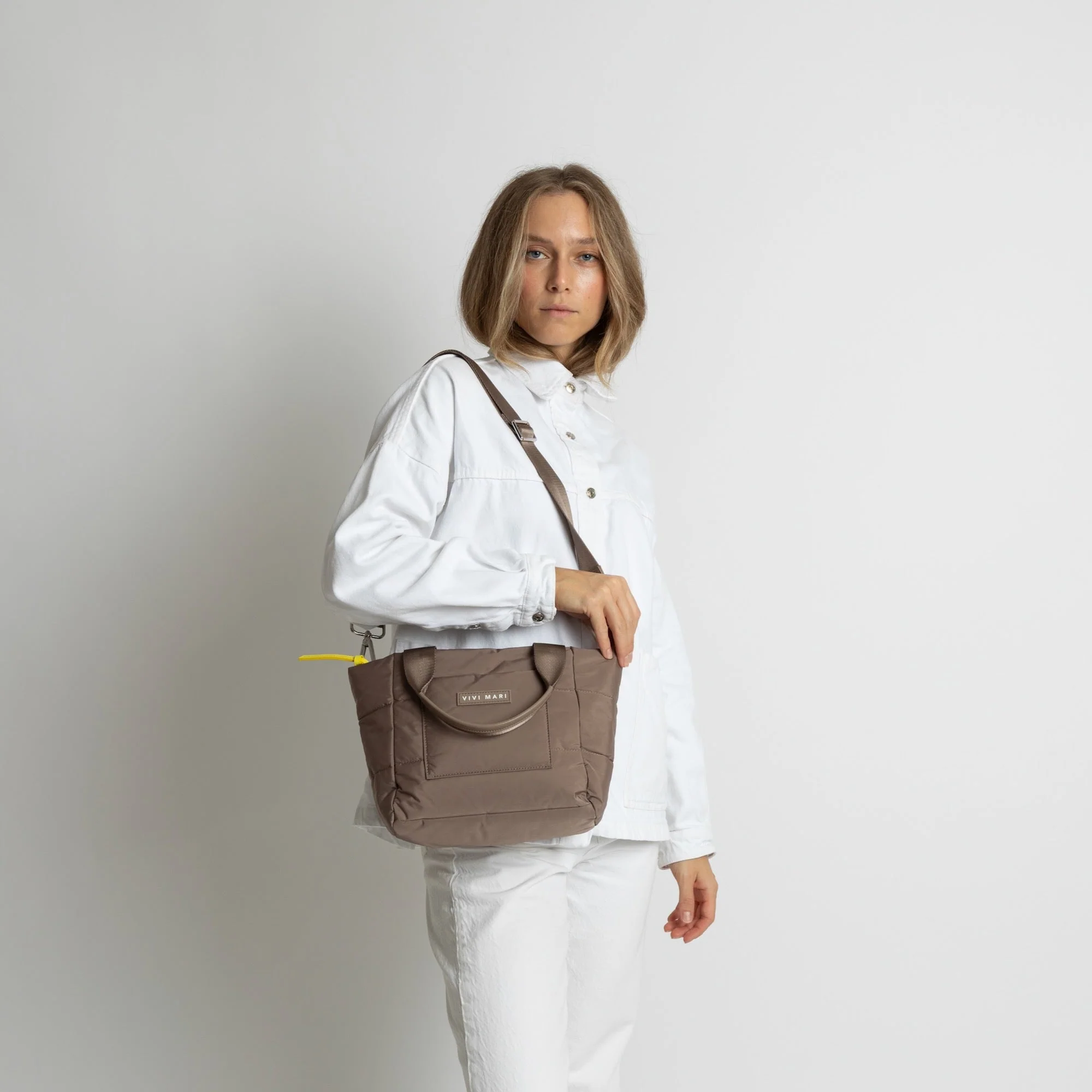 padded tote bag small + strap basic woven slim - dark mushroom - Image 14