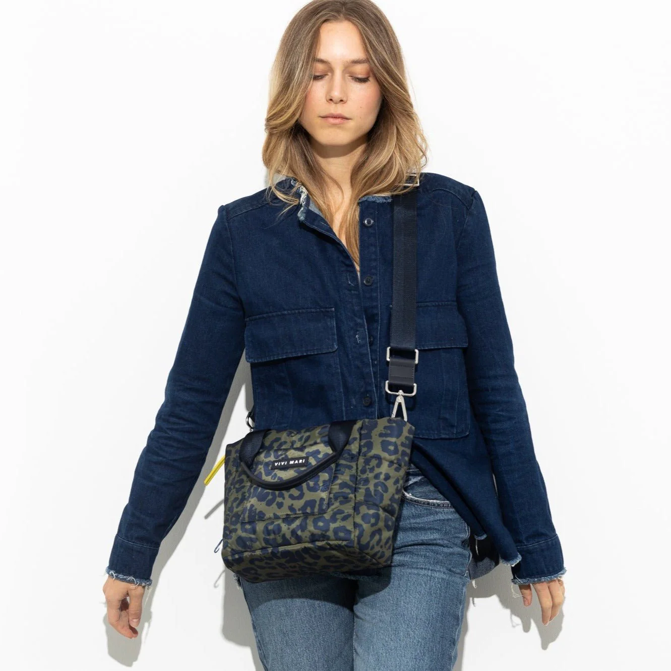 padded tote bag small + strap basic woven slim - leo splashes navy/olive - Image 9