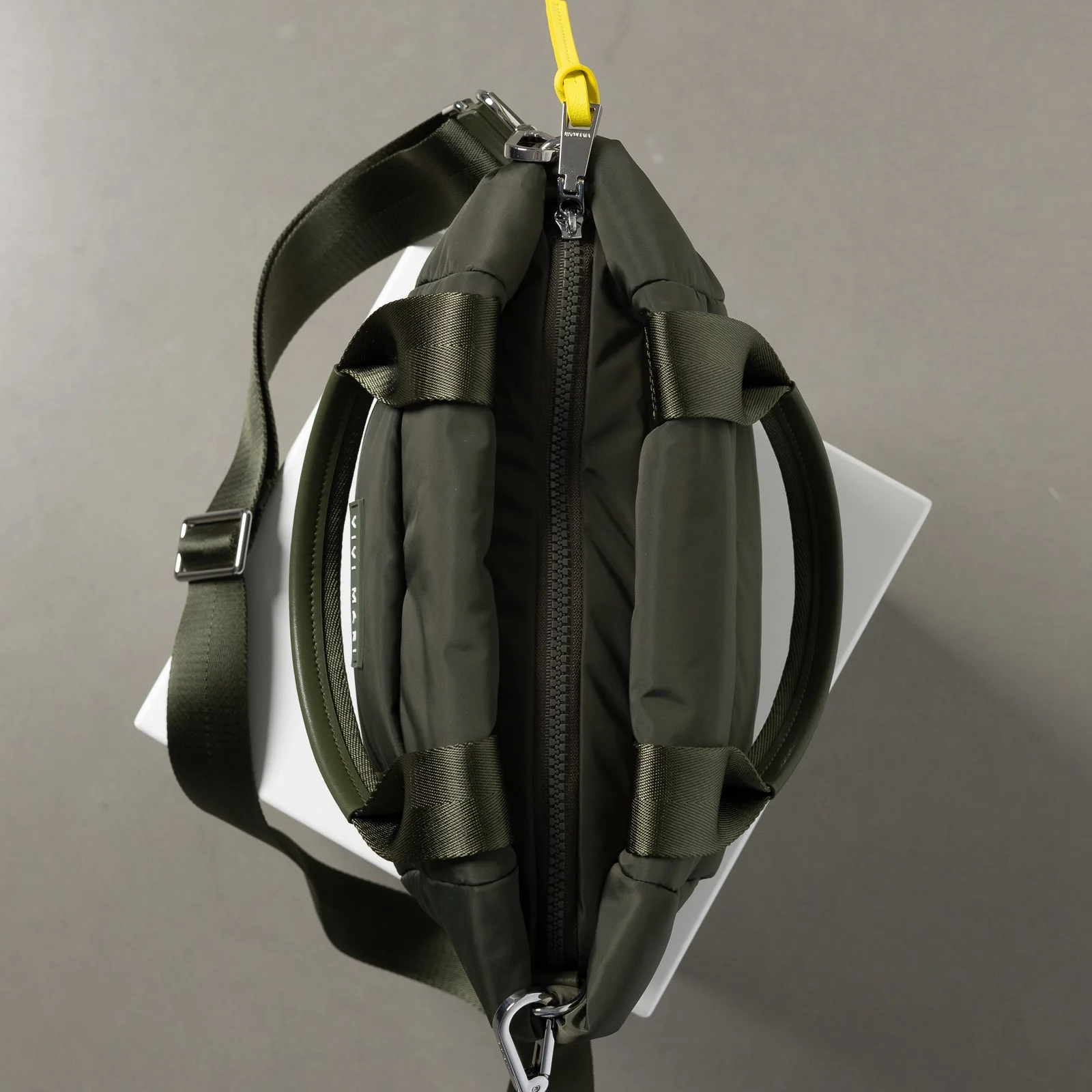 padded tote bag small + strap basic woven slim - olive - Image 9