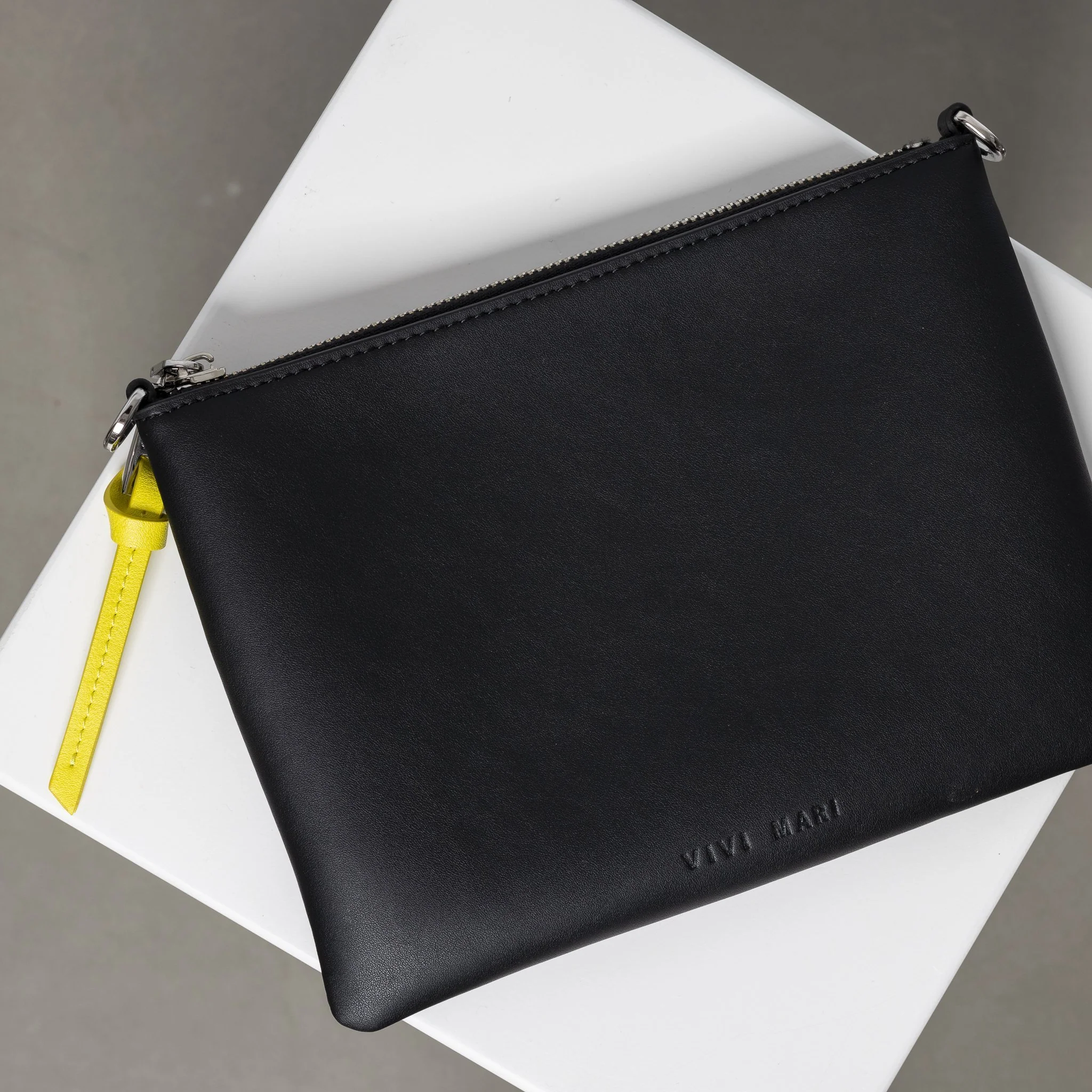 pouch + strap basic classic thin - black - Image 9