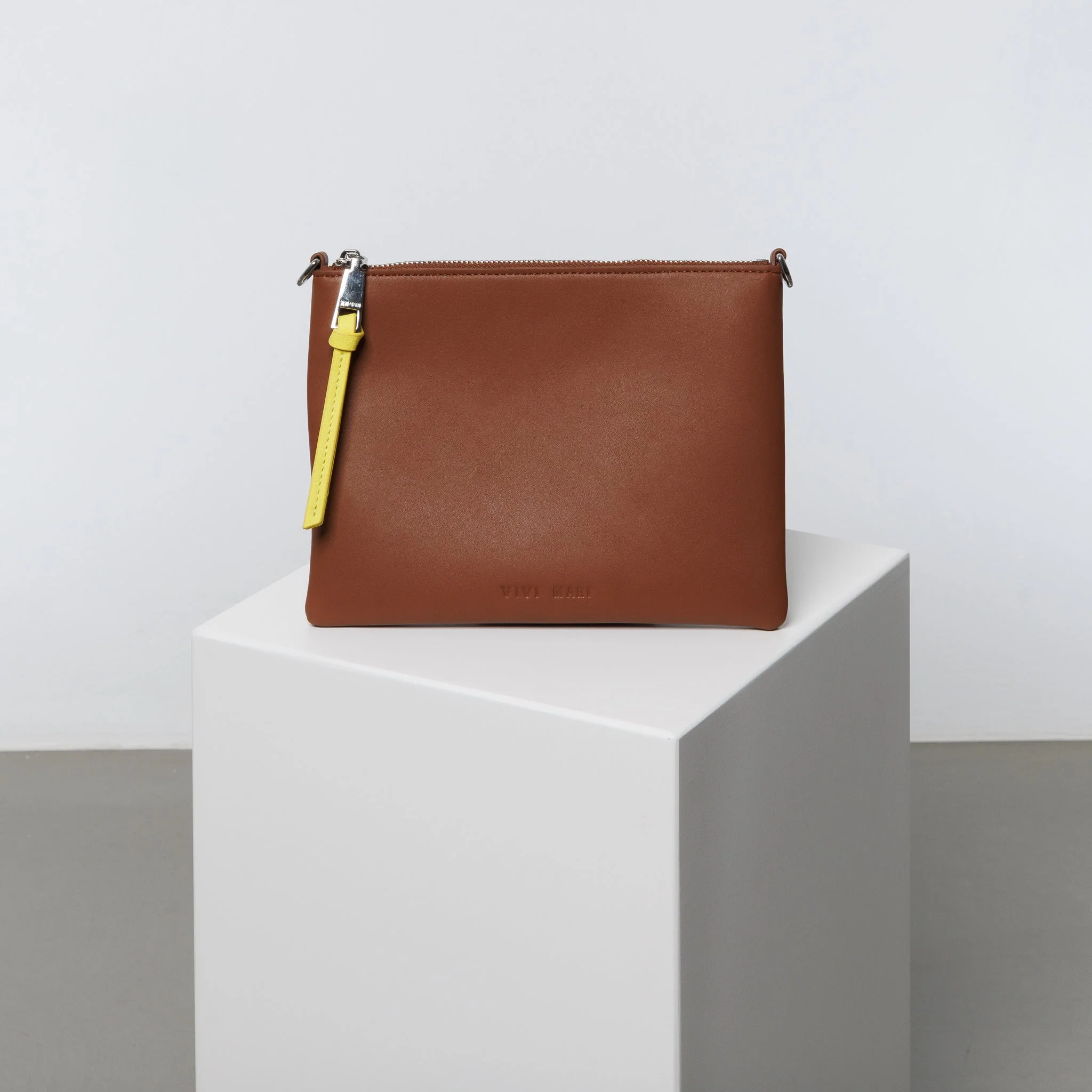 pouch + strap basic classic thin - tan - Image 14