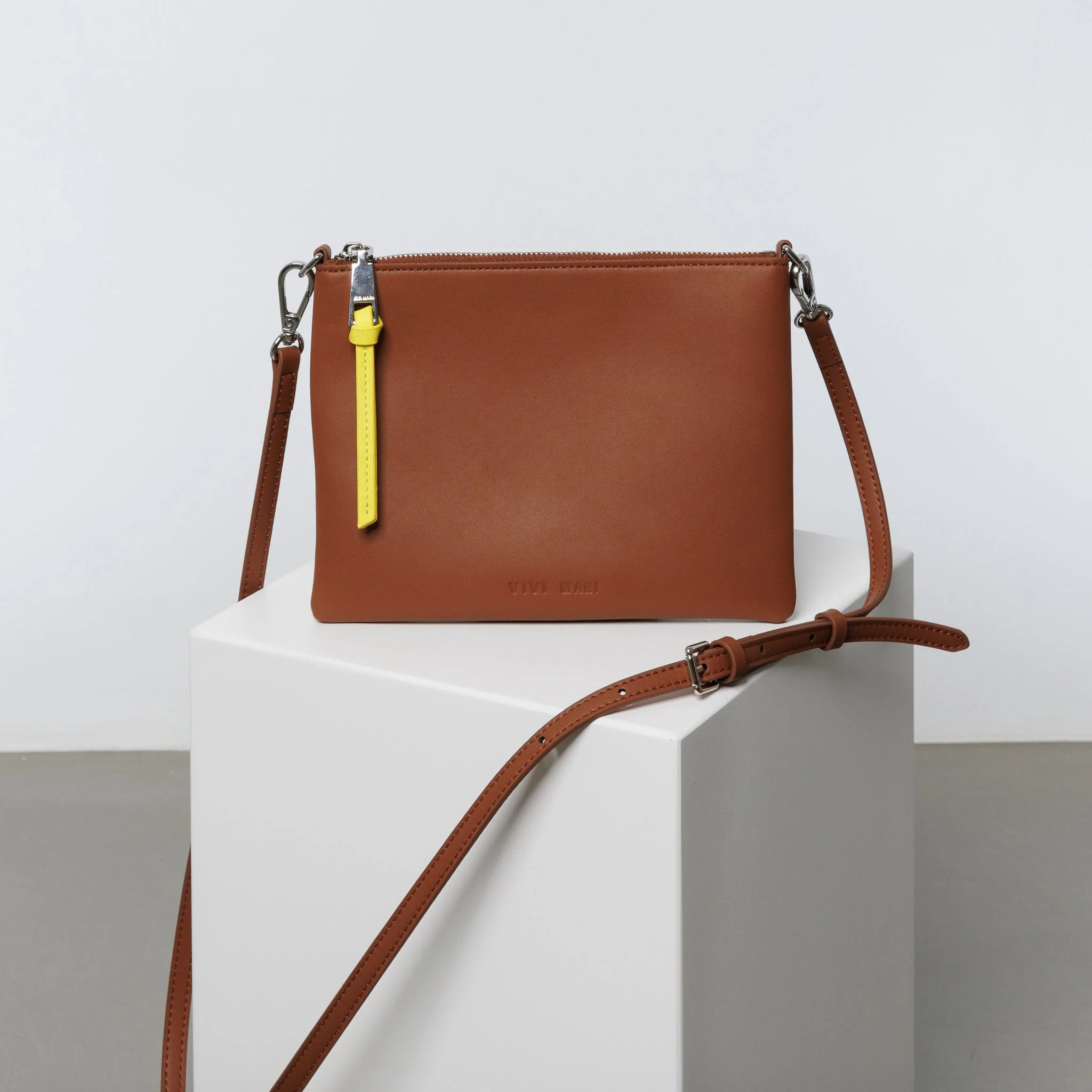 pouch + strap basic classic thin - tan - Image 16