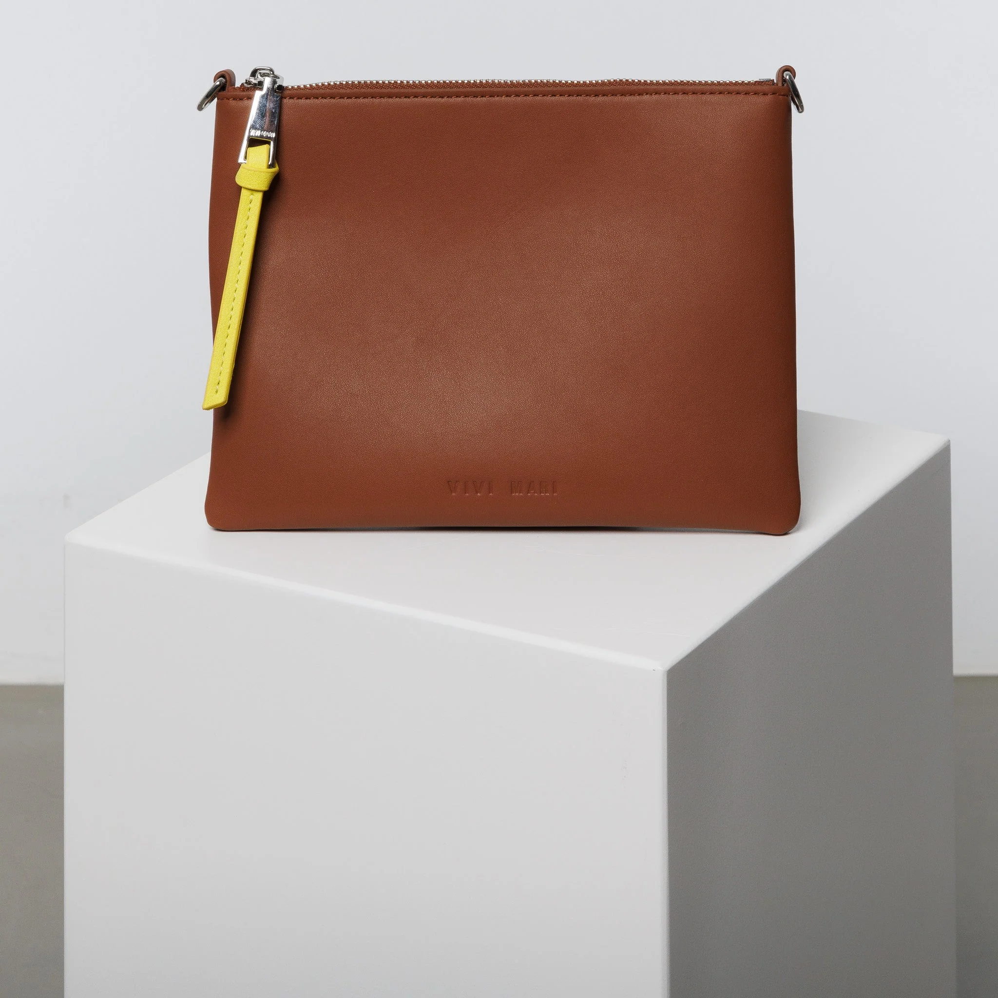 pouch + strap basic classic thin - tan - Image 17