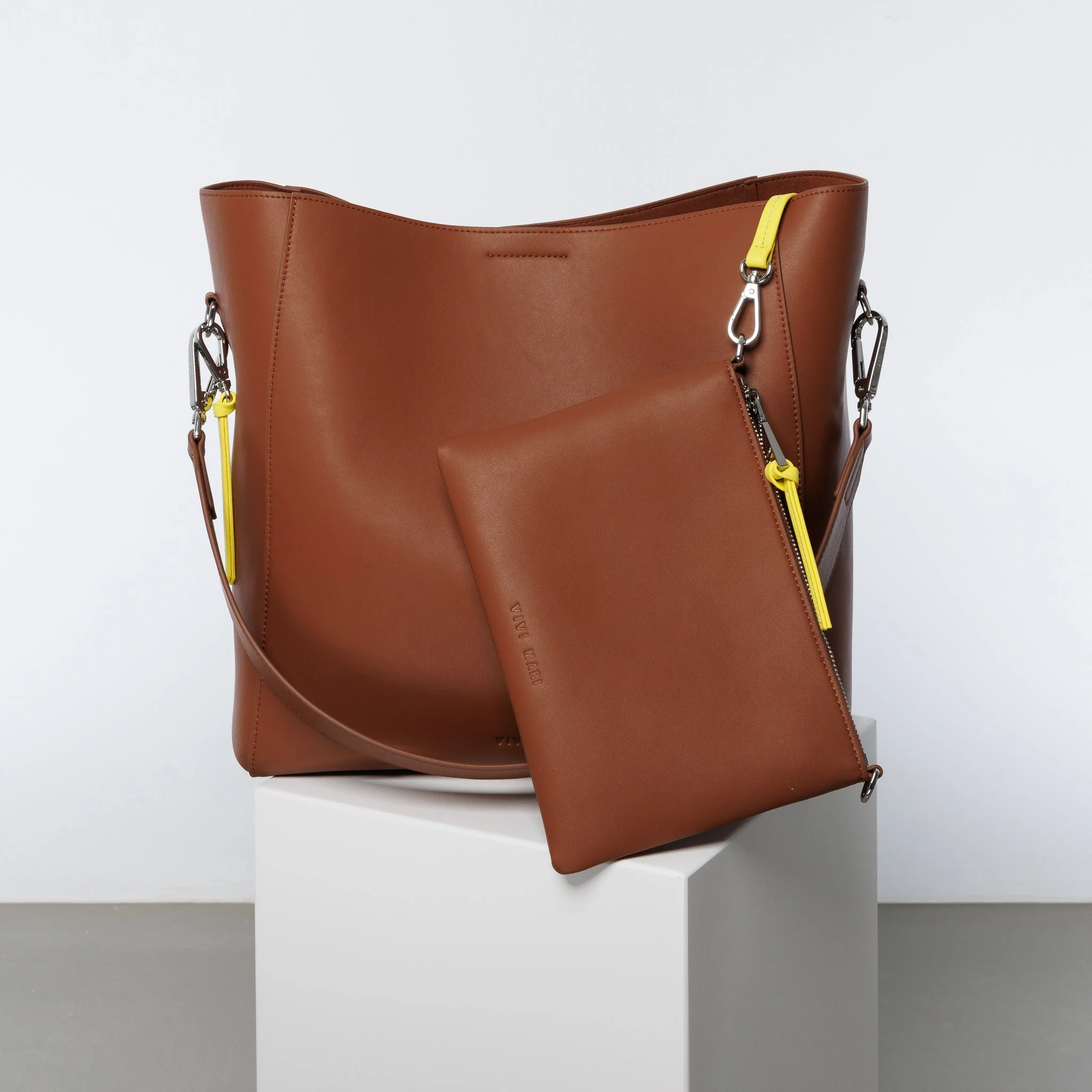 pouch + strap basic classic thin - tan - Image 4