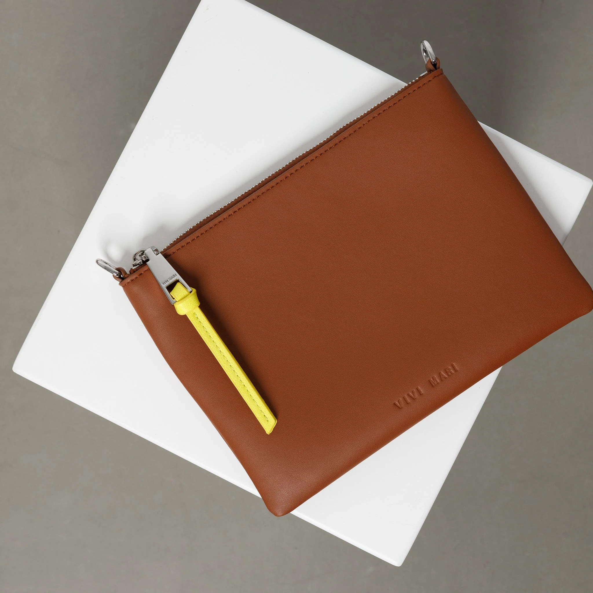 pouch + strap basic classic thin - tan - Image 8