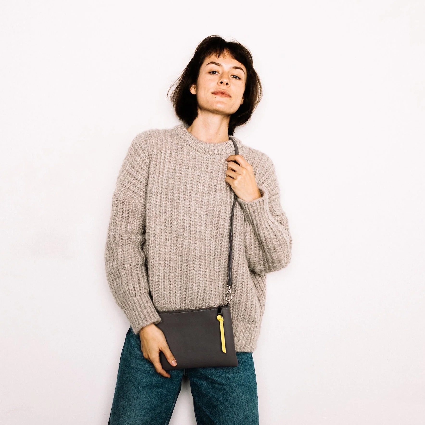 pouch + strap basic classic thin - taupe - Image 6