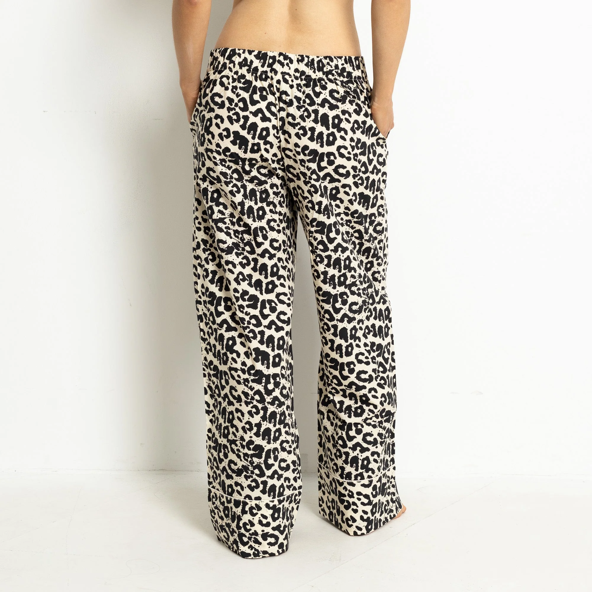 Pyjama Pants - leo splashes black/sand - Image 5