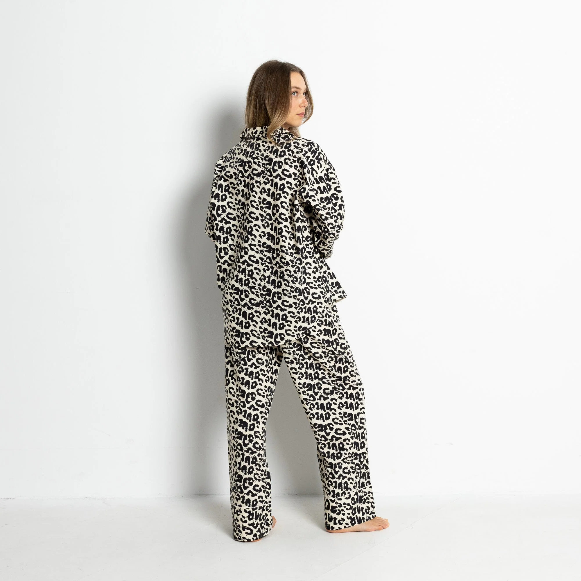 Pyjama Pants - leo splashes black/sand - Image 7